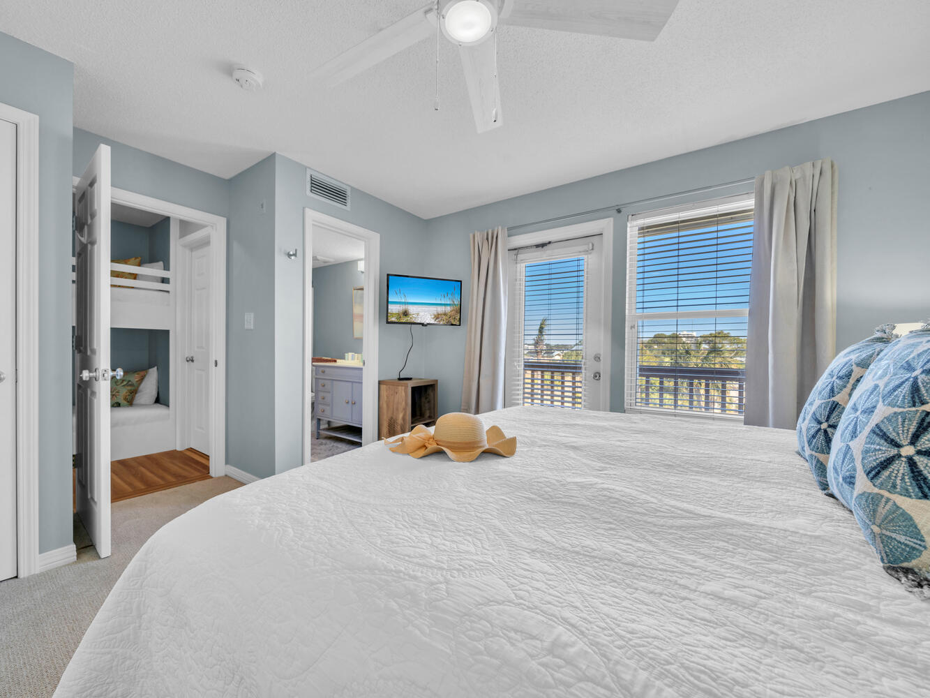 SUNSET COTTAGES CONDO - Residential