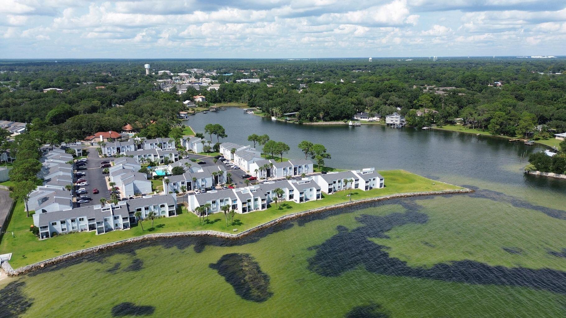 FINISTERRA CONDO - Residential