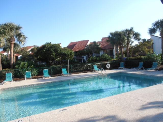 Edgewater Golf Villas V-B - Residential