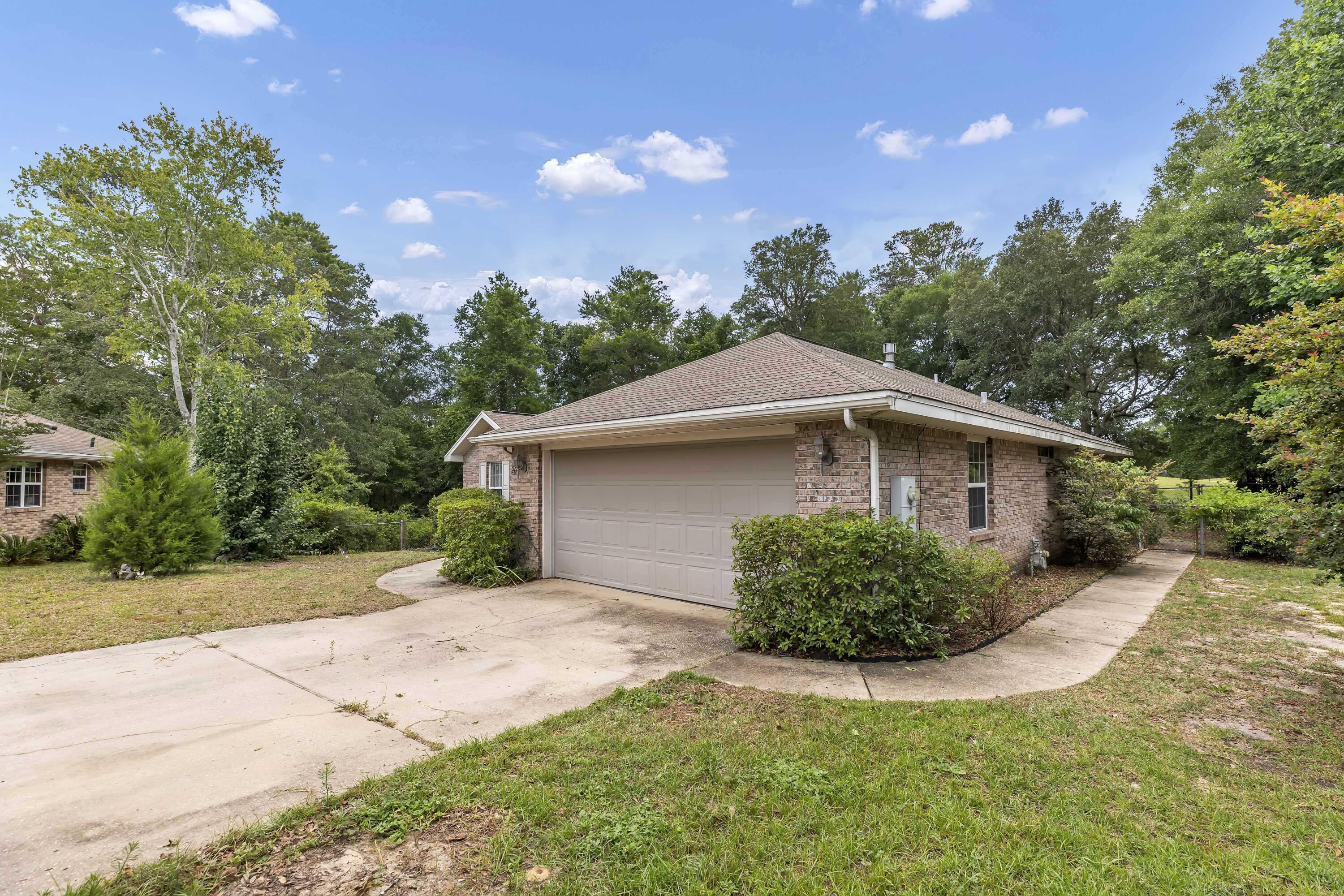 CEDAR RIDGE - Residential