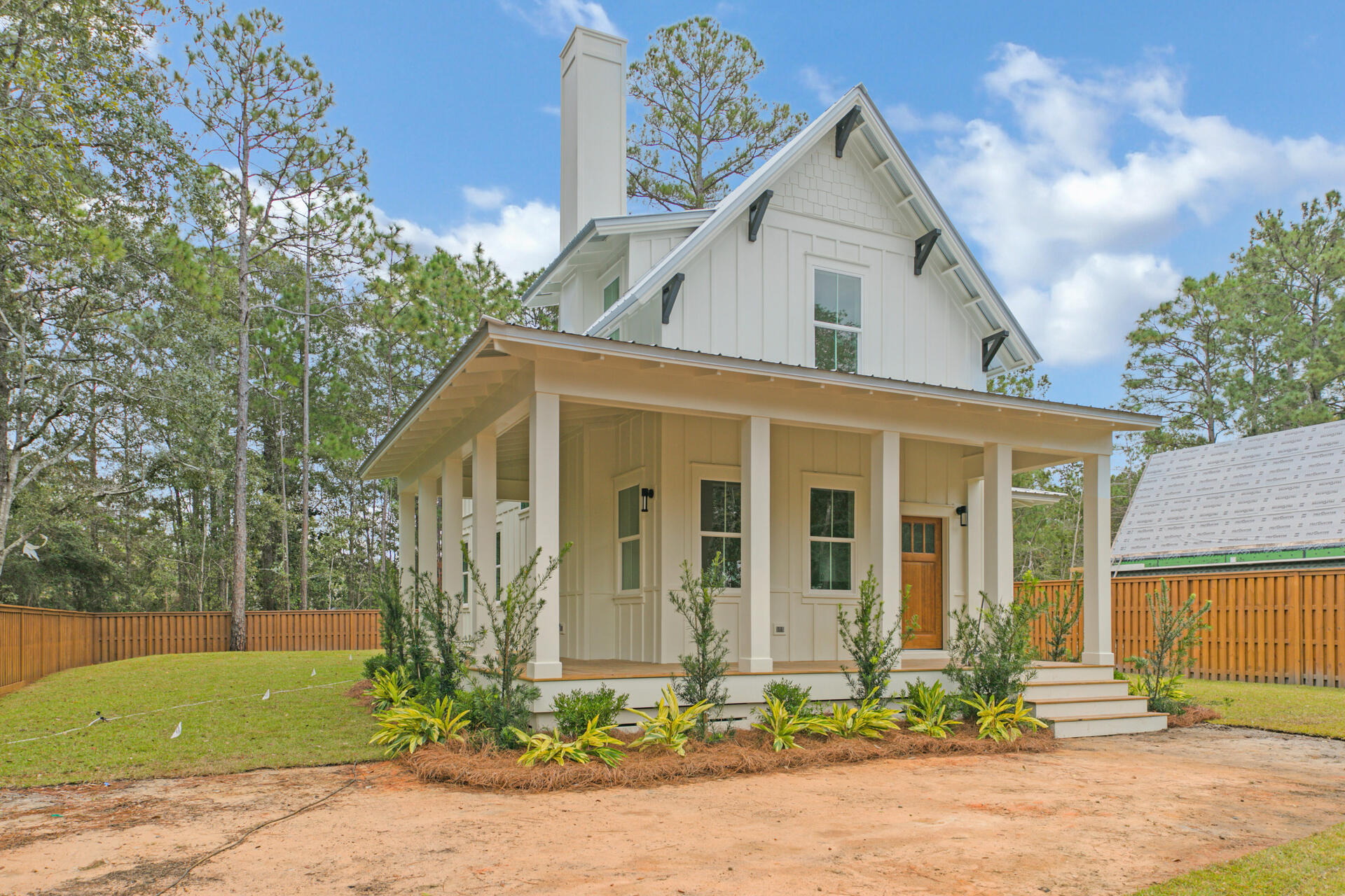 EMERALD SHORES - Residential