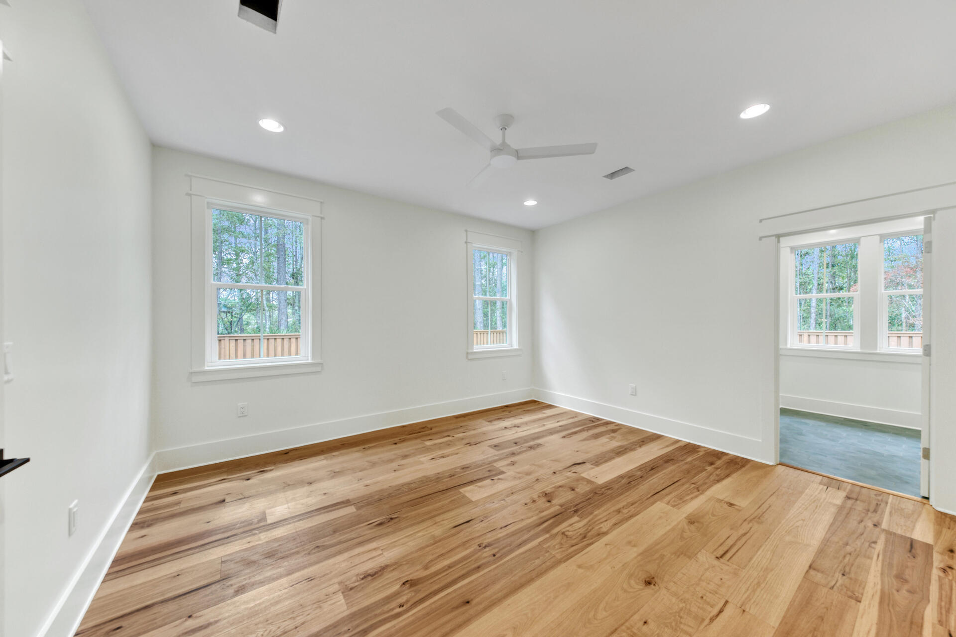 EMERALD SHORES - Residential