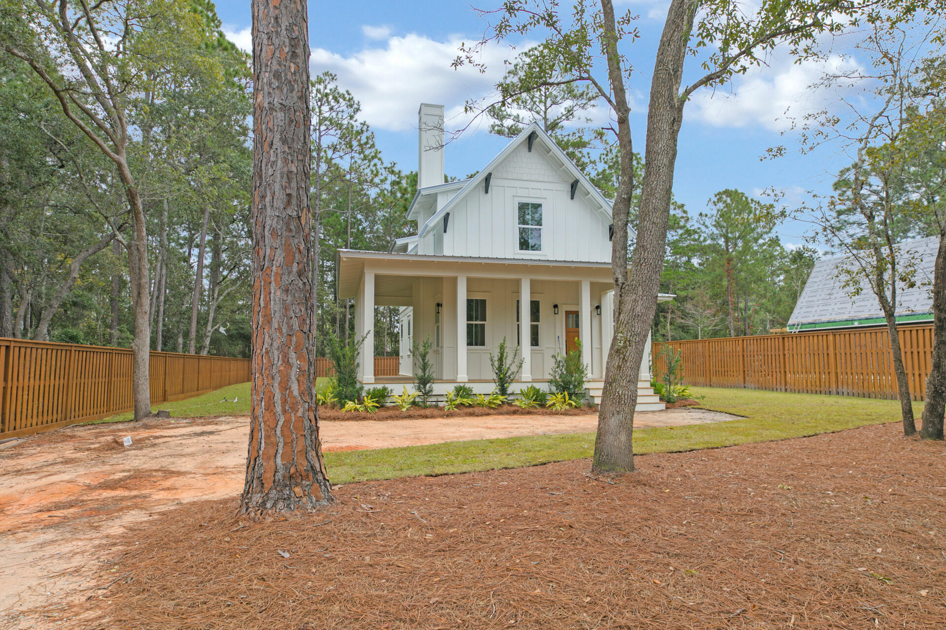 EMERALD SHORES - Residential