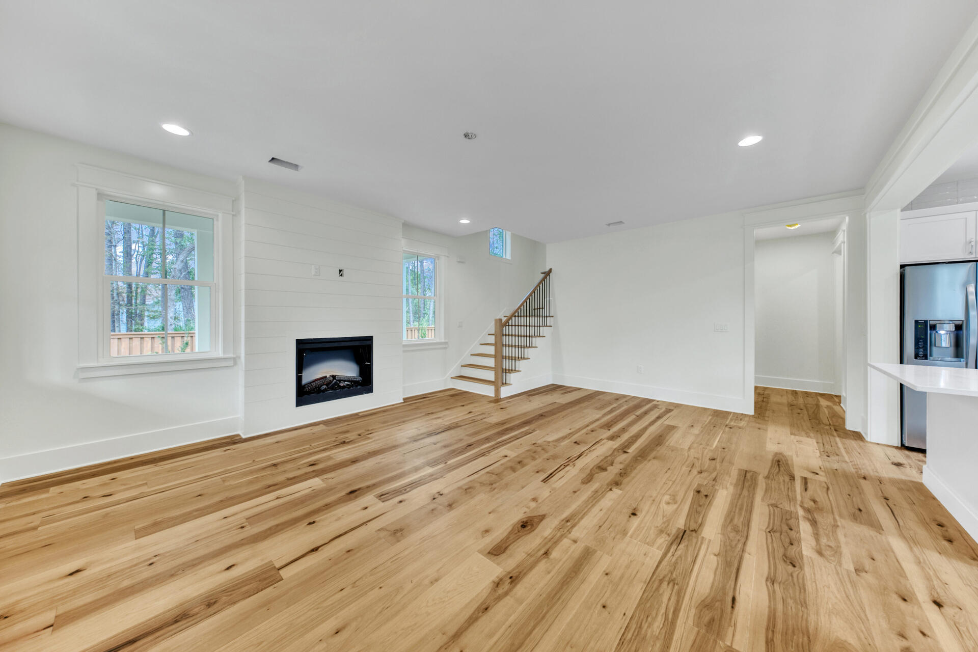 EMERALD SHORES - Residential