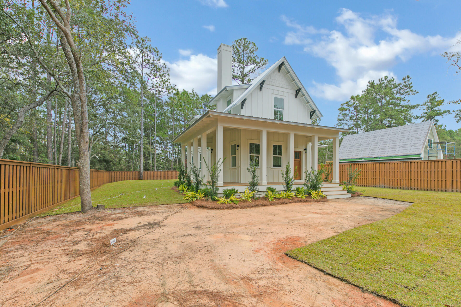 EMERALD SHORES - Residential