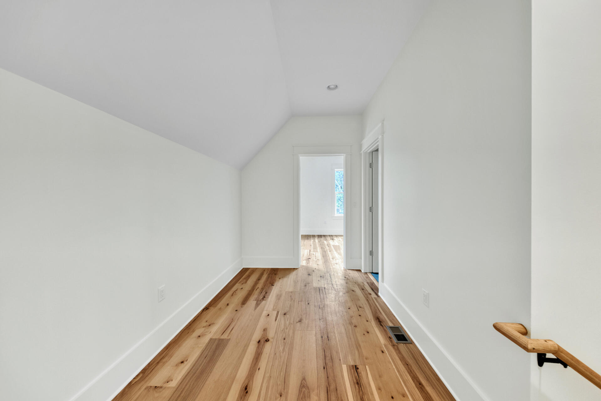 EMERALD SHORES - Residential