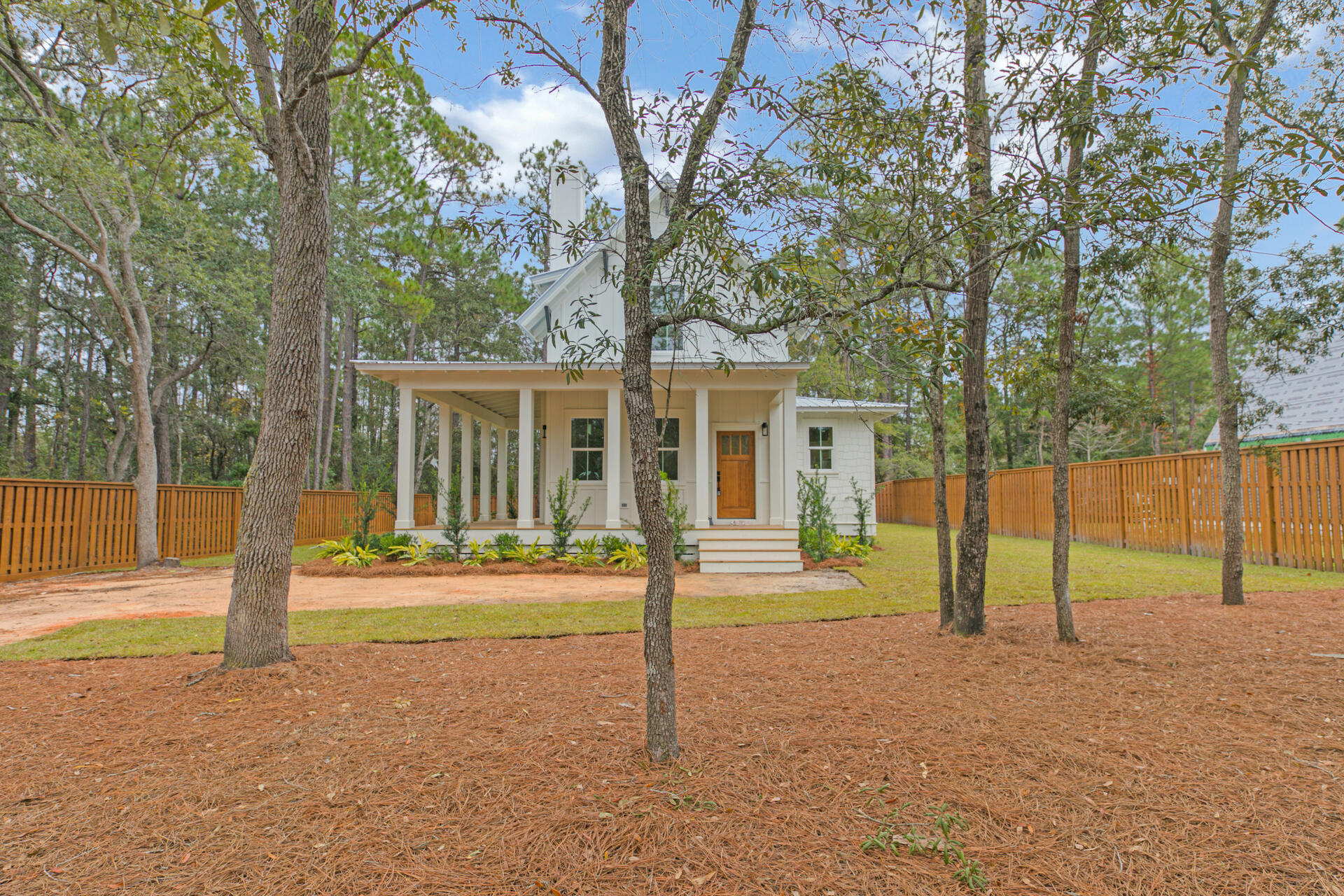 EMERALD SHORES - Residential