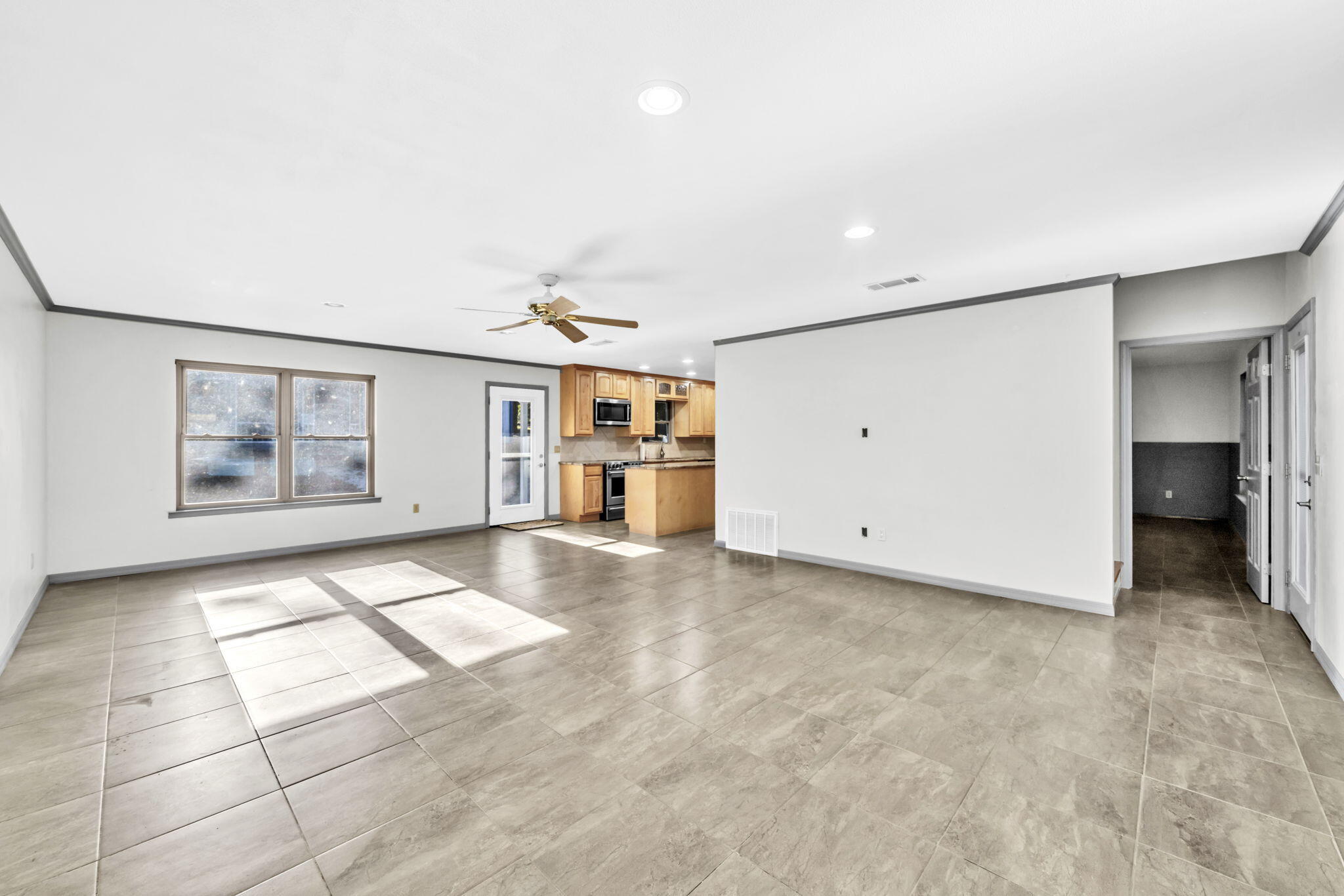 HOLLEY FAMILY PH 2 - Residential