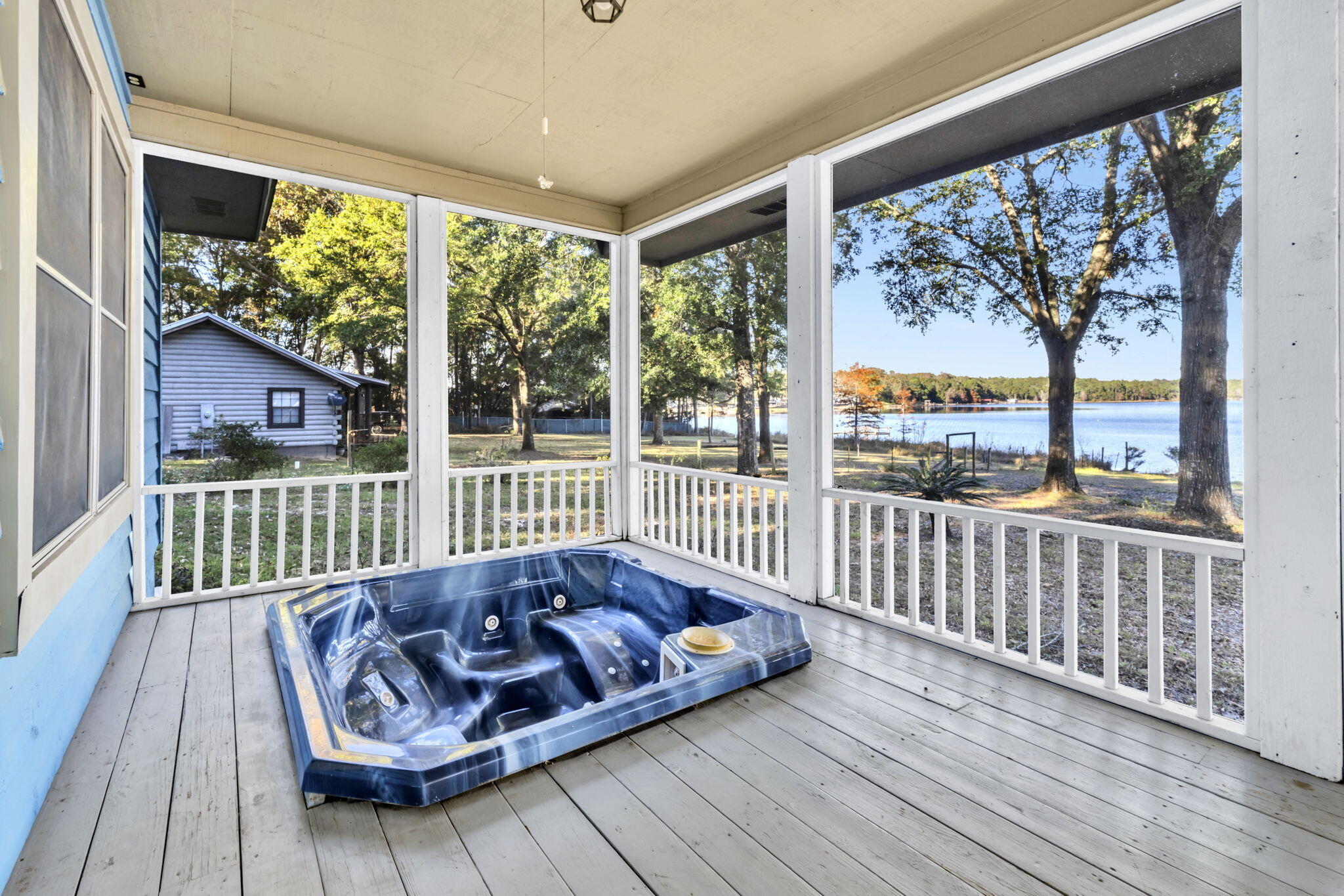 HOLLEY FAMILY PH 2 - Residential