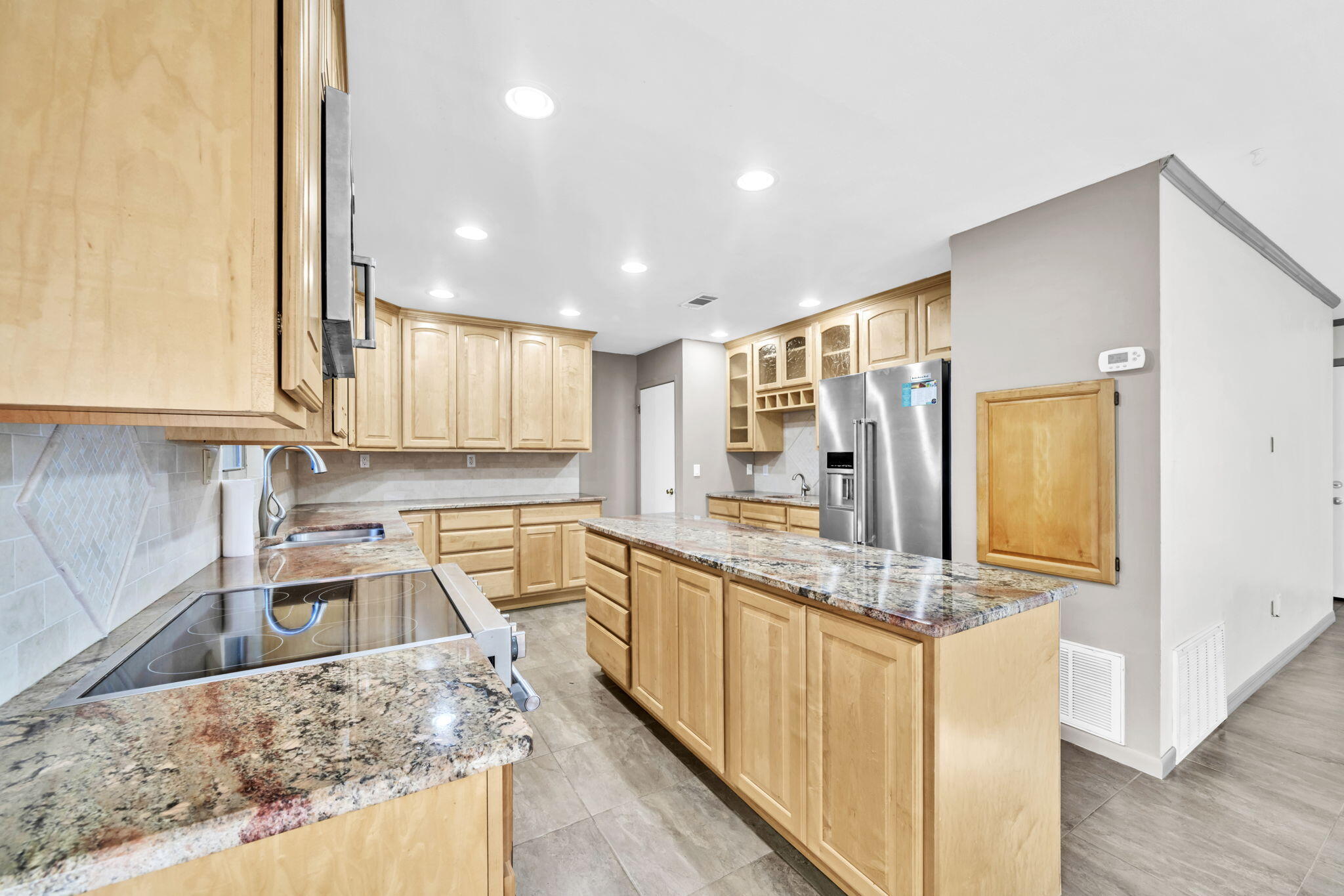 HOLLEY FAMILY PH 2 - Residential