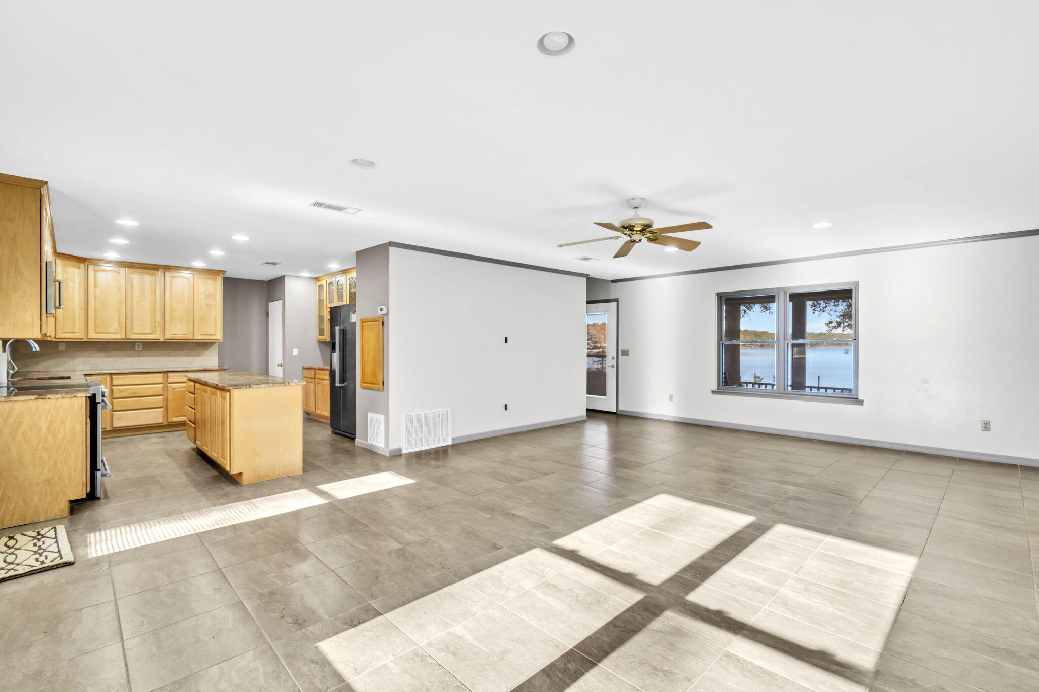 HOLLEY FAMILY PH 2 - Residential