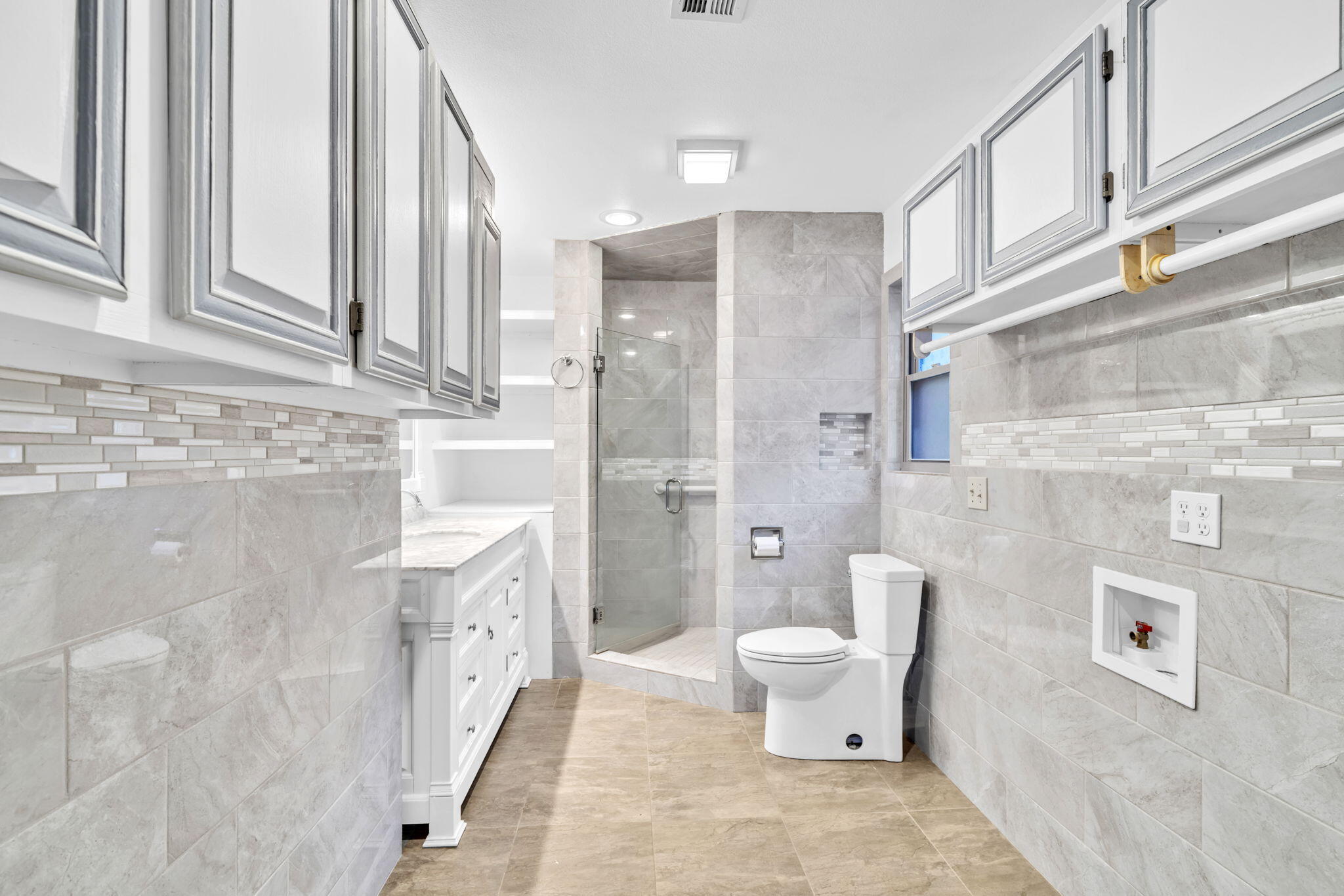 HOLLEY FAMILY PH 2 - Residential