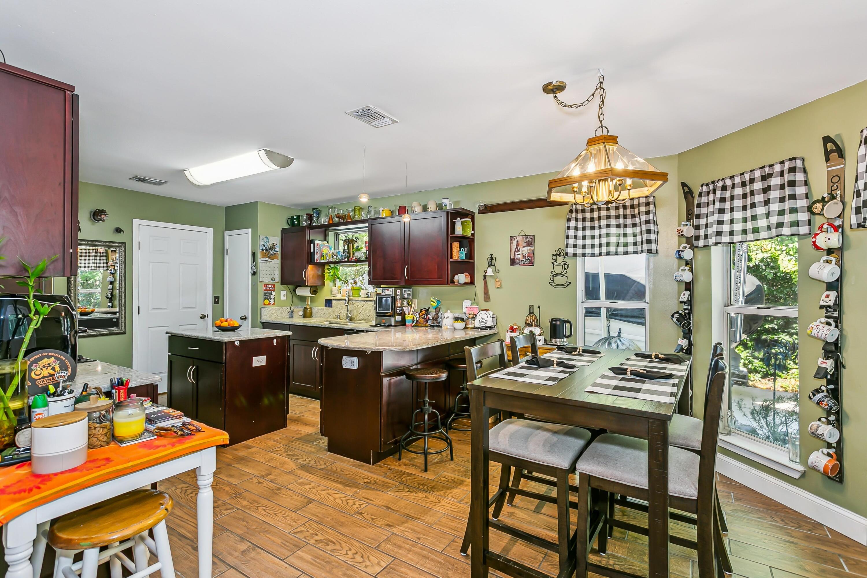 PINEDALE 1ST ADDN - Residential