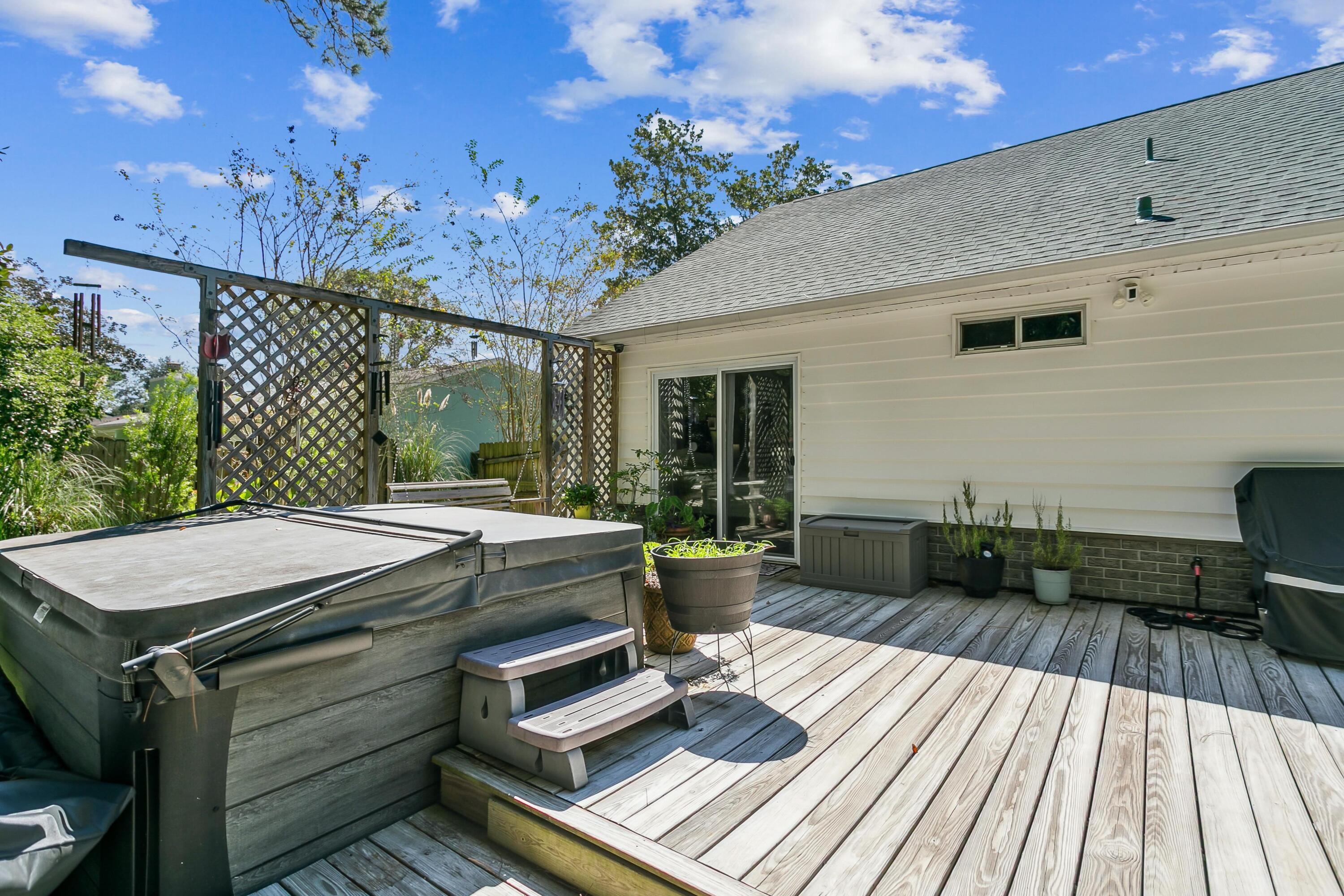 PINEDALE 1ST ADDN - Residential