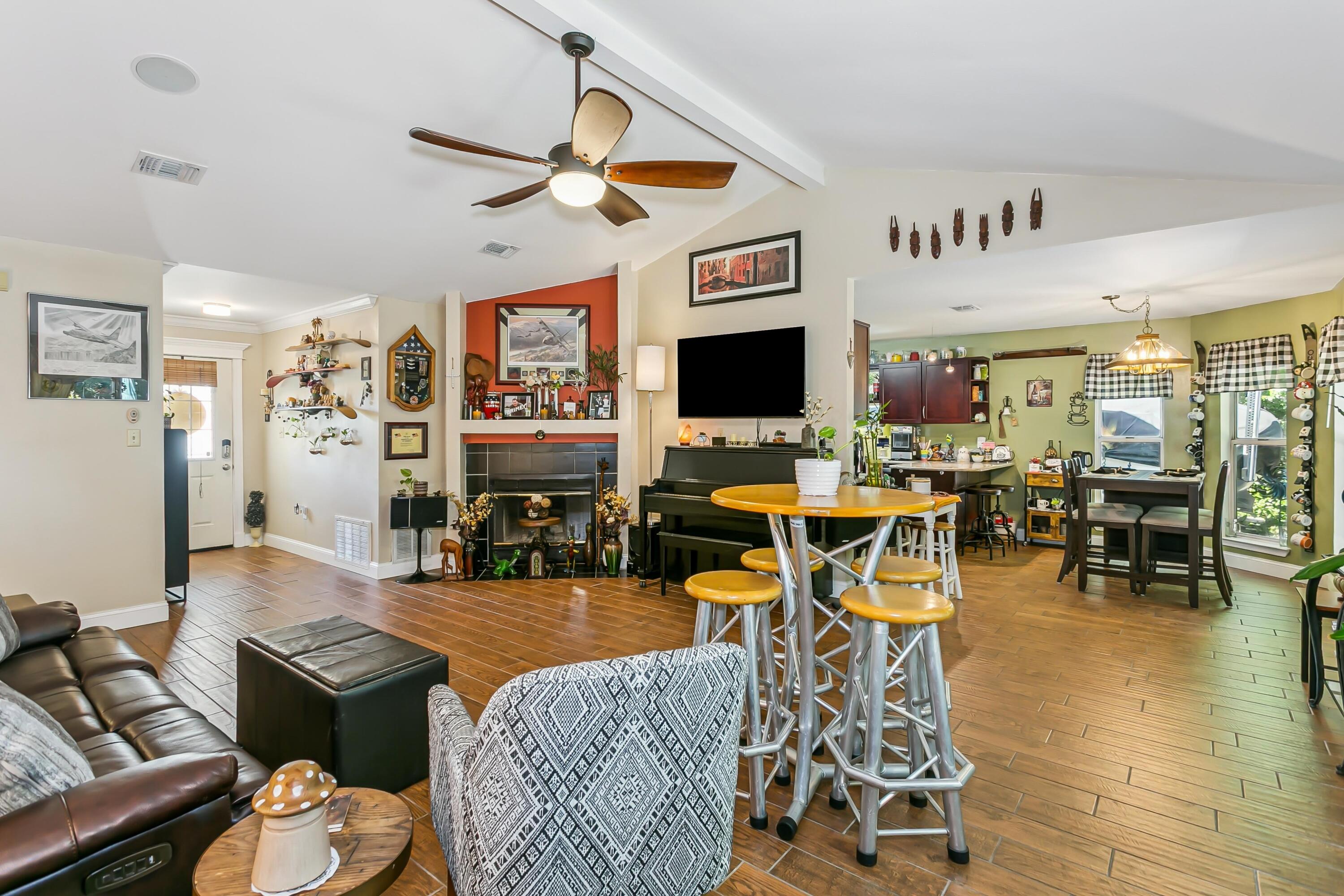 PINEDALE 1ST ADDN - Residential