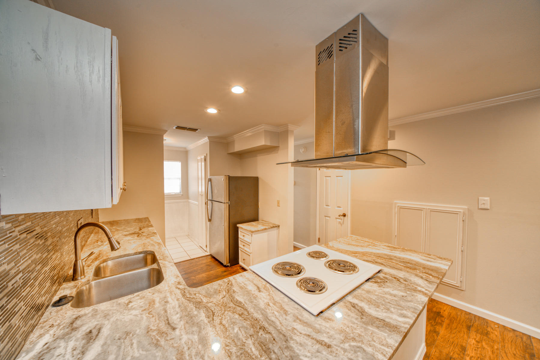 WOODHAM MANOR - Residential