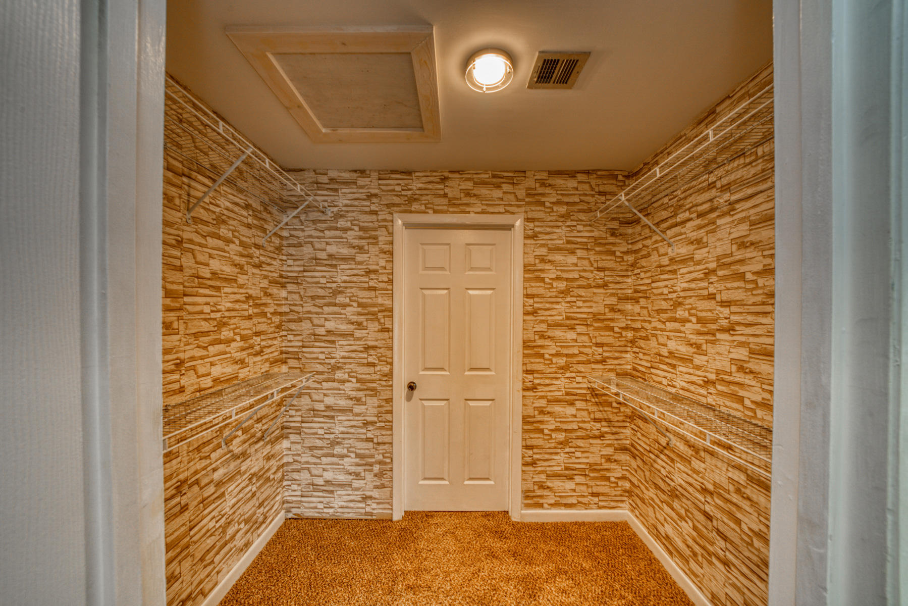 WOODHAM MANOR - Residential