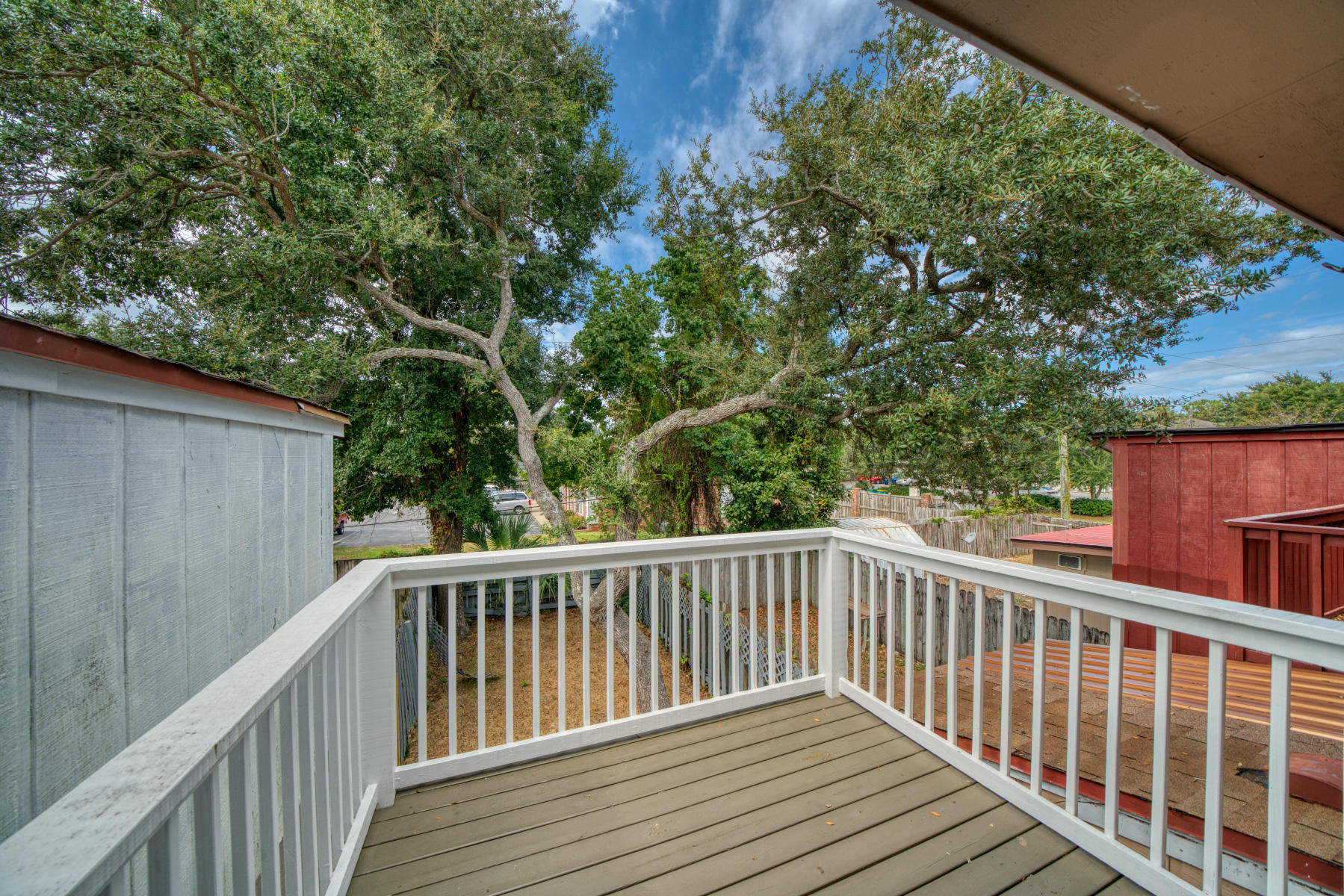 WOODHAM MANOR - Residential