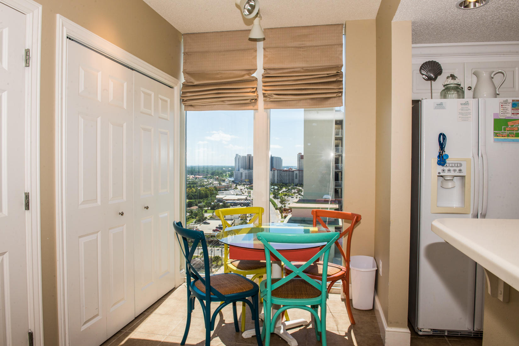 MAJESTIC BEACH TOWERS II - Residential