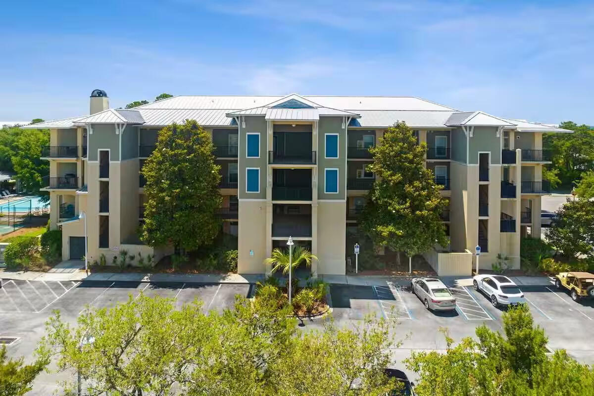 PRESERVE PLACE - Residential