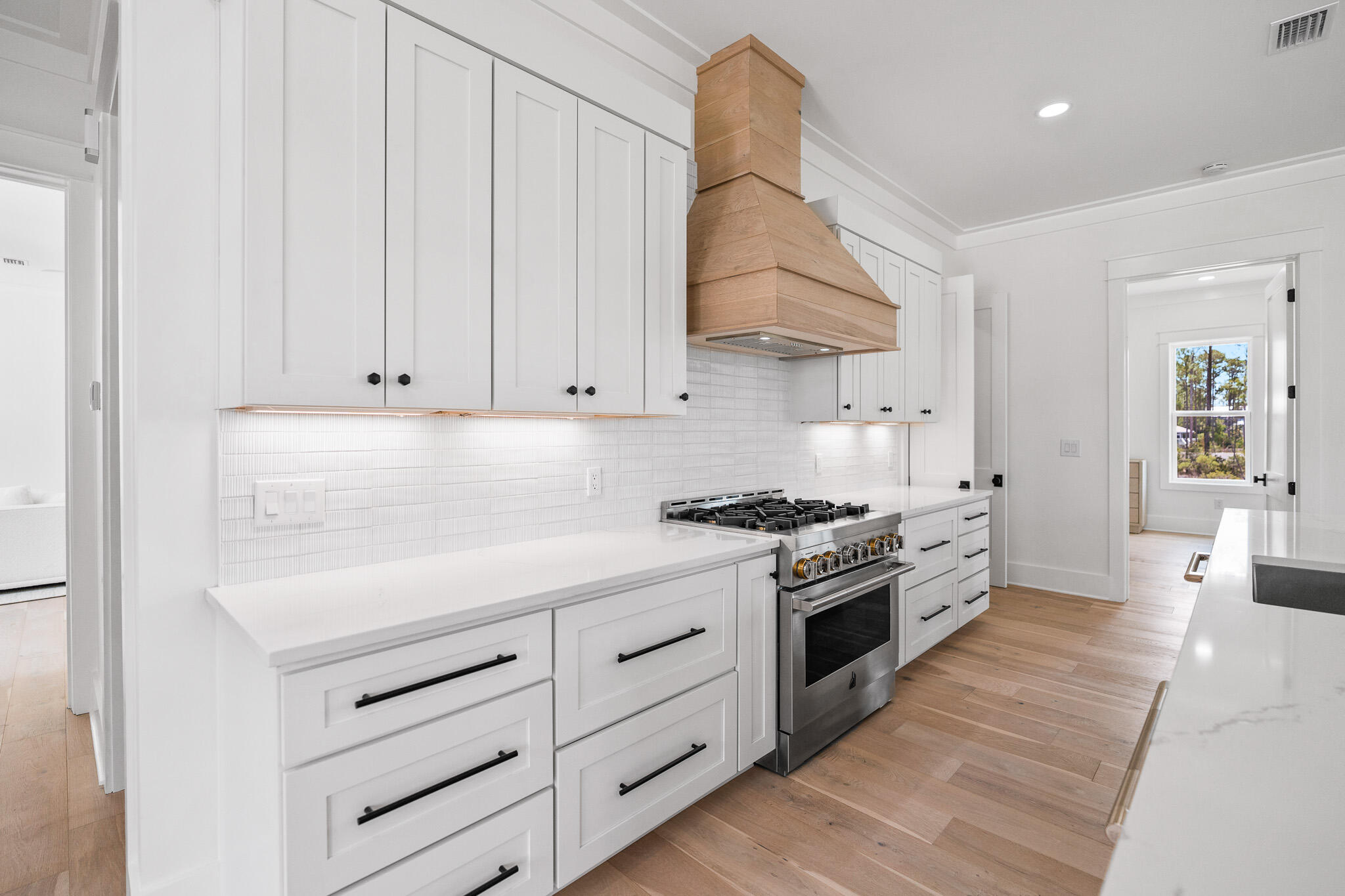 109 W Nursery Road