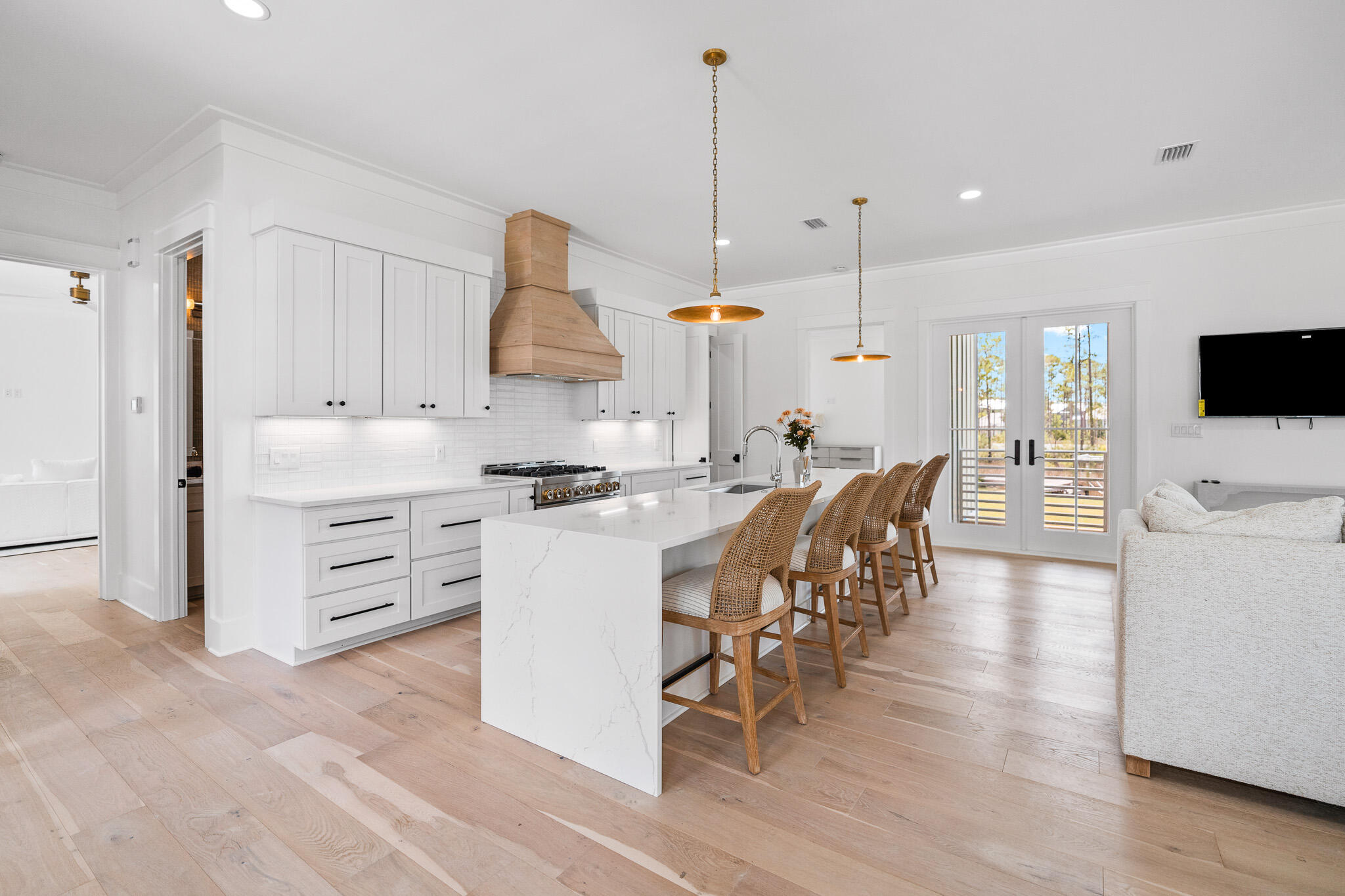 109 W Nursery Road