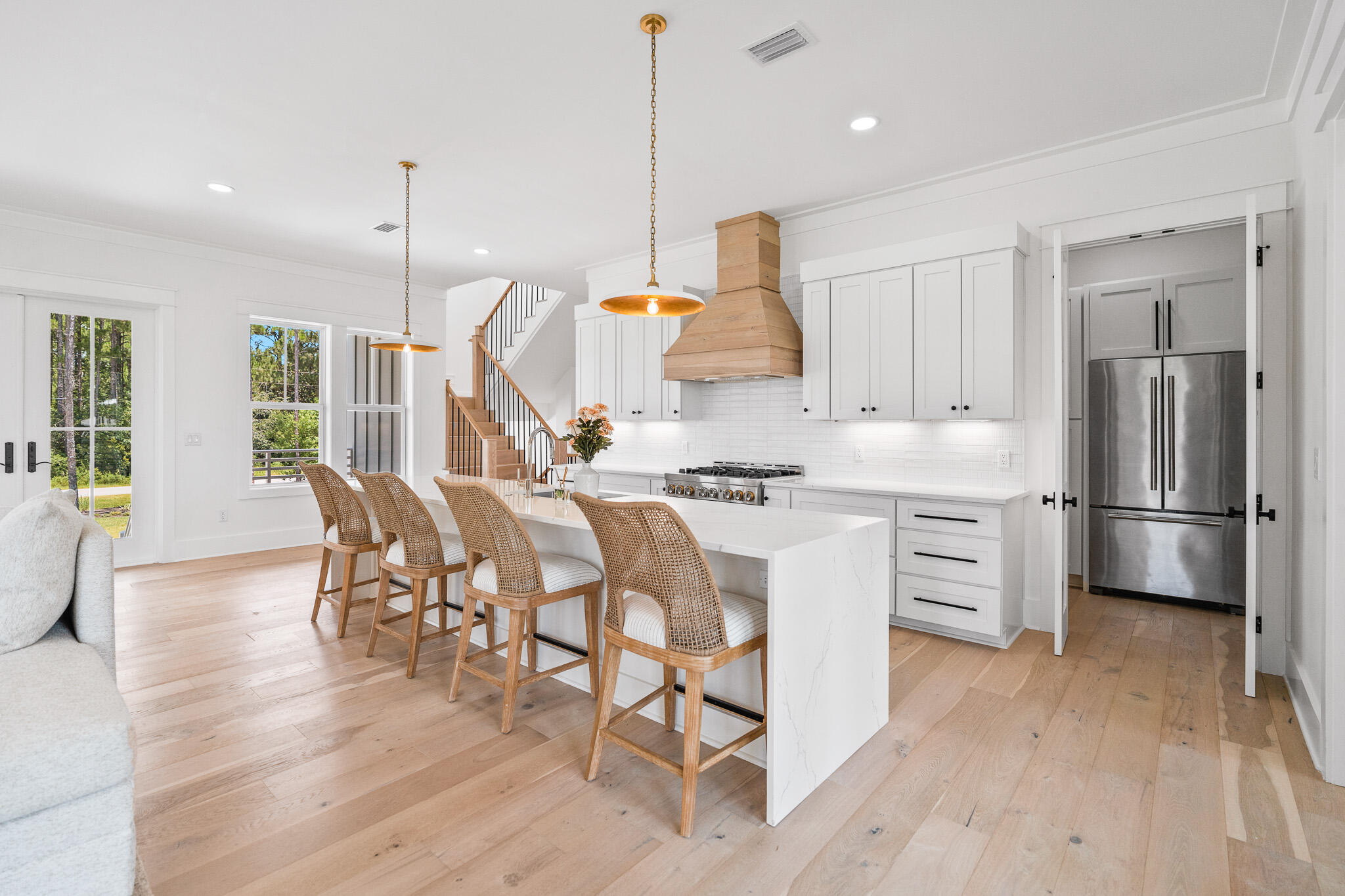 109 W Nursery Road