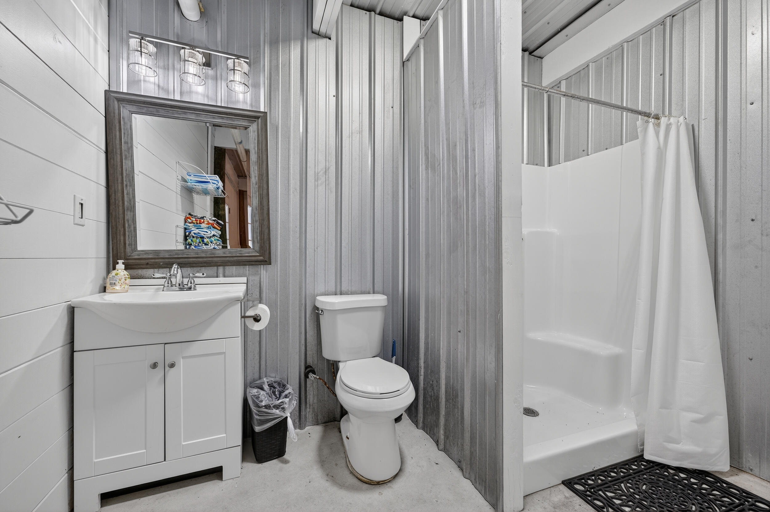 NO RECORDED SUBDIVISION - Residential