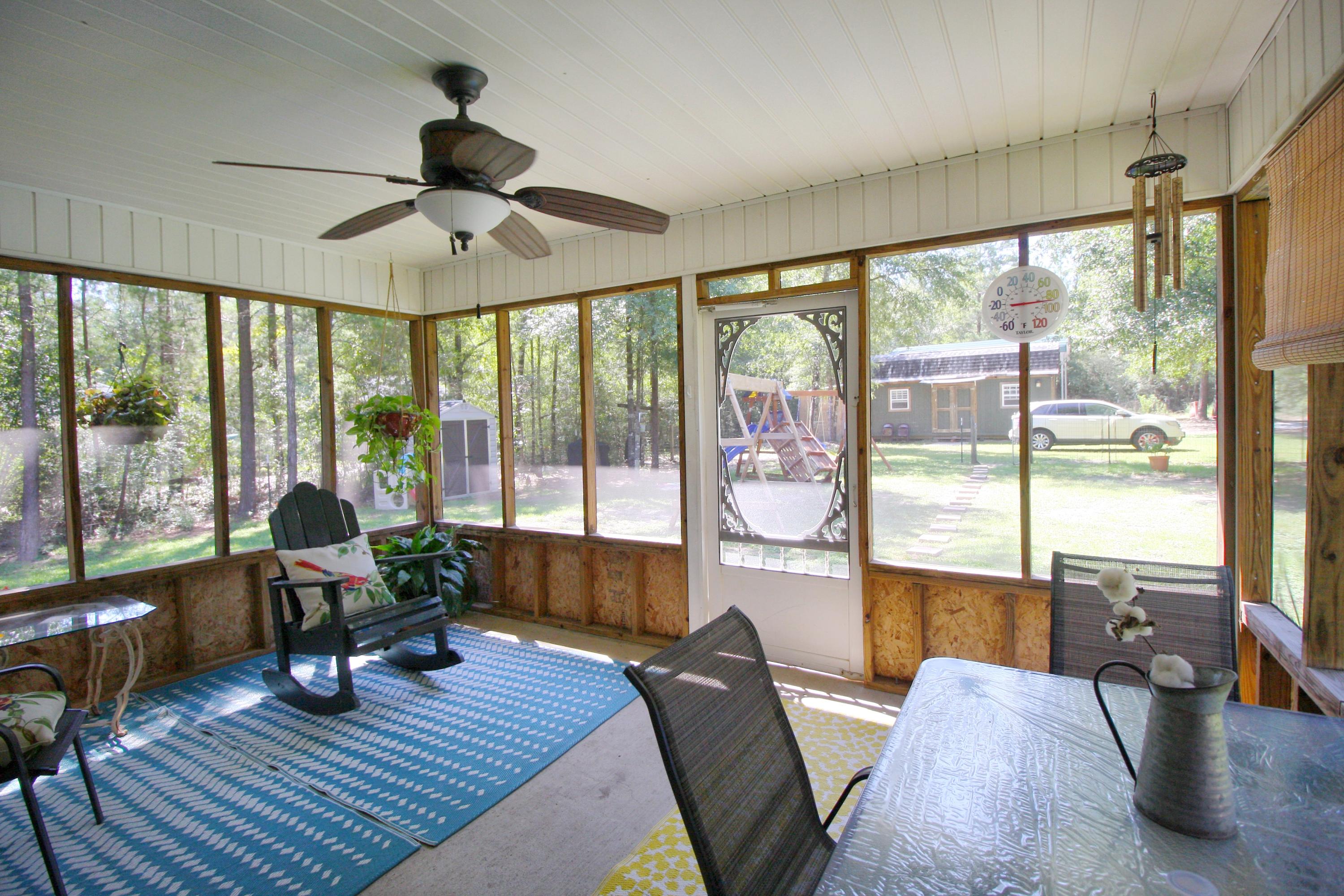 COUNTRY BREEZE ESTATES - Residential