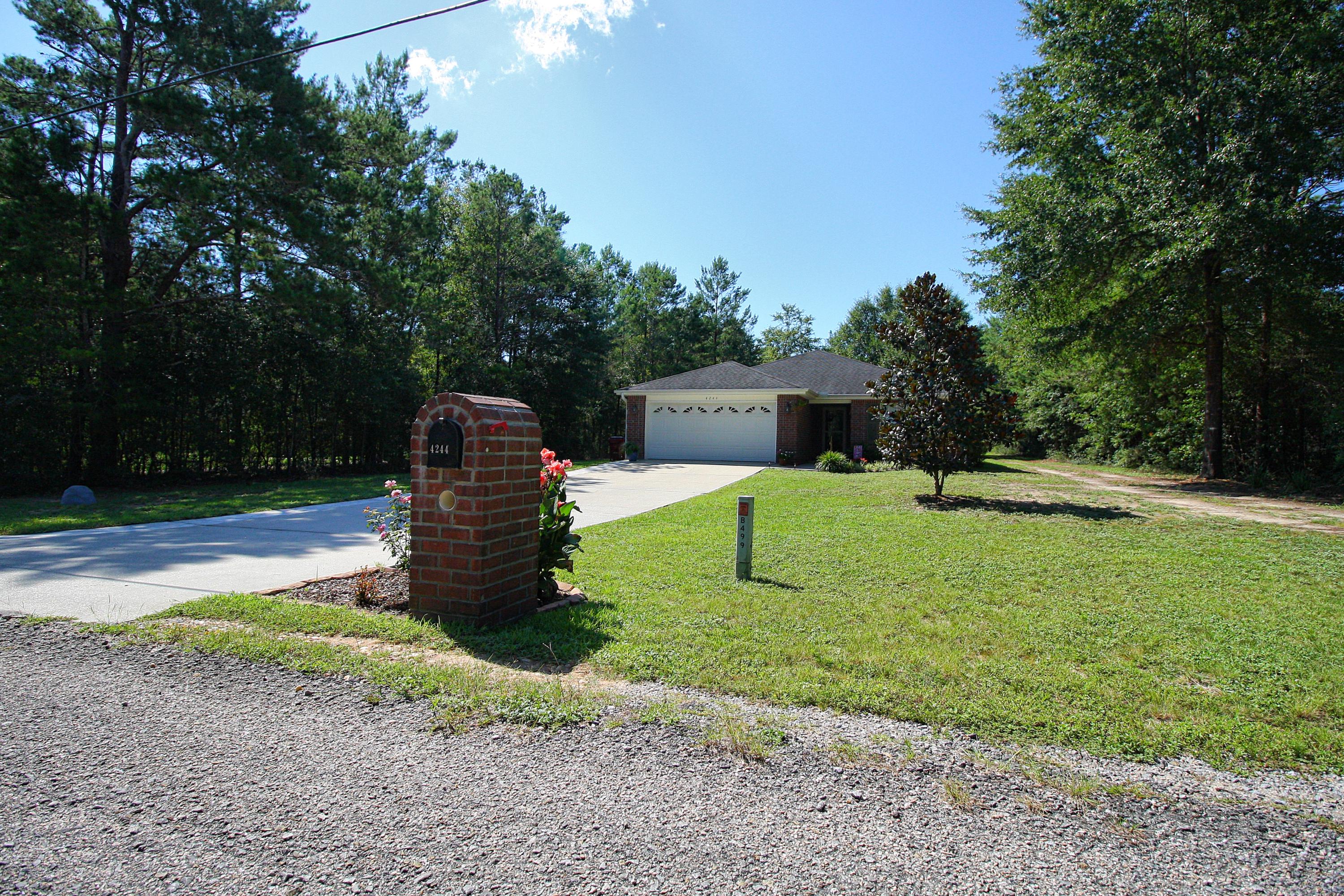 COUNTRY BREEZE ESTATES - Residential