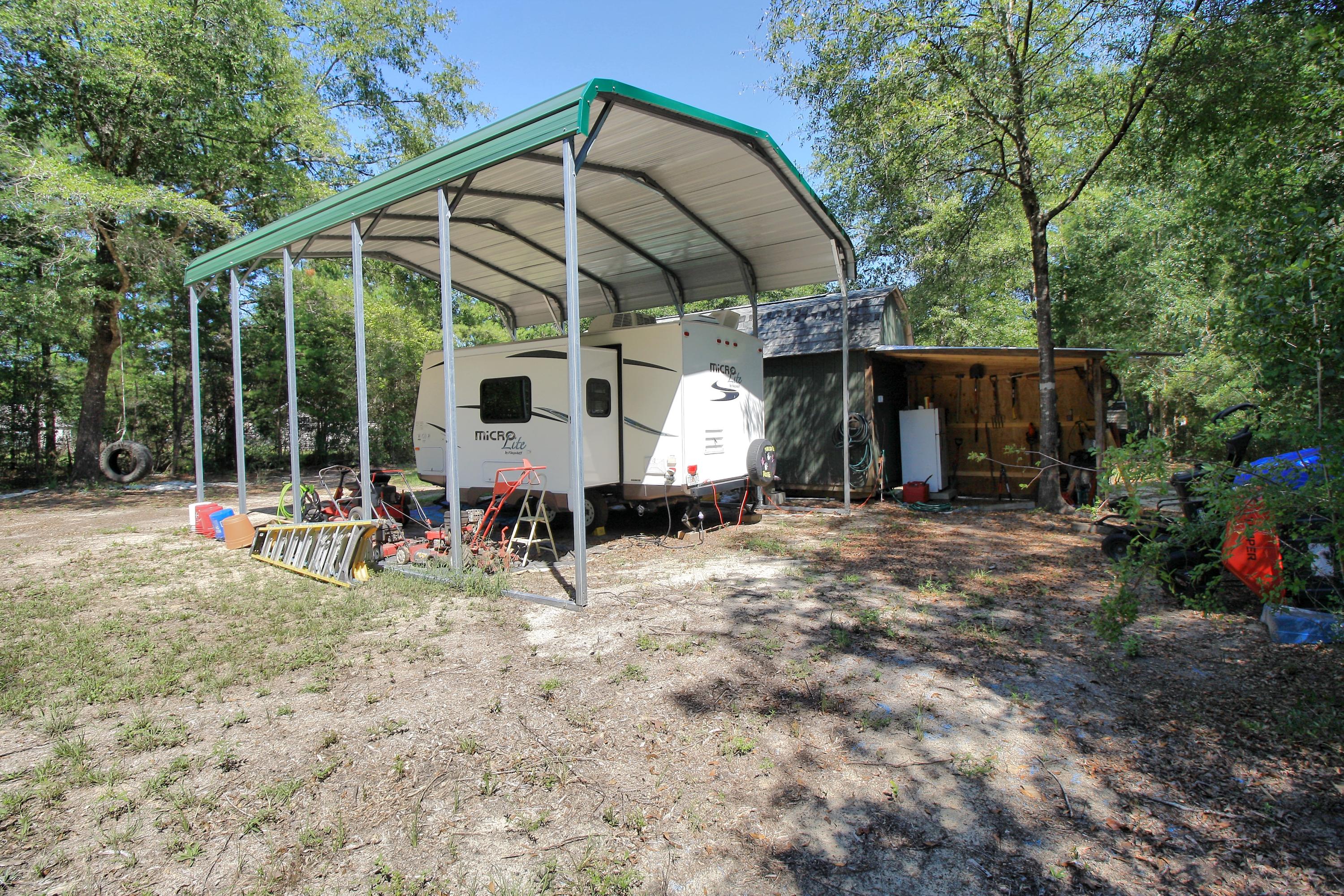 COUNTRY BREEZE ESTATES - Residential