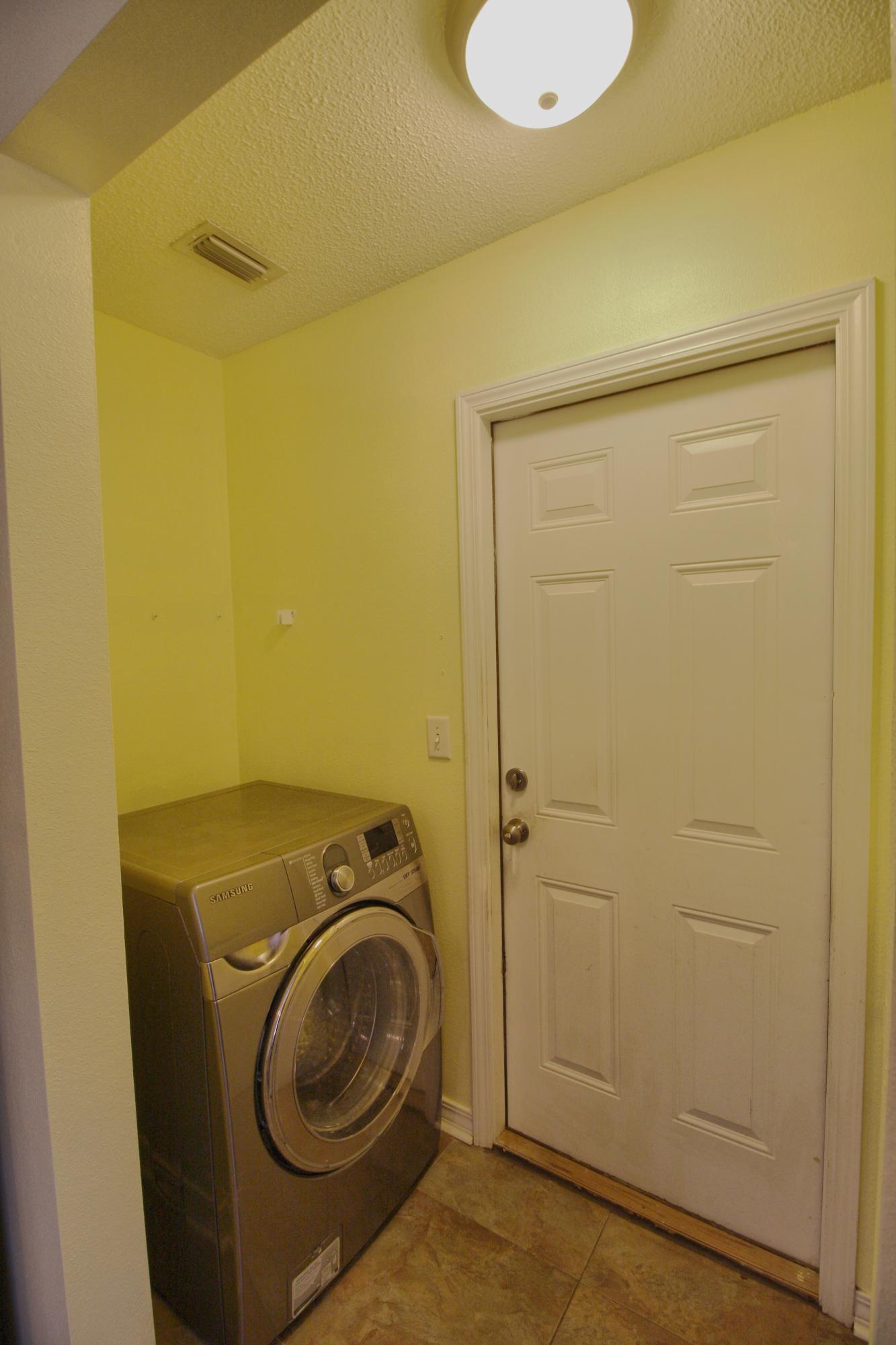 COUNTRY BREEZE ESTATES - Residential