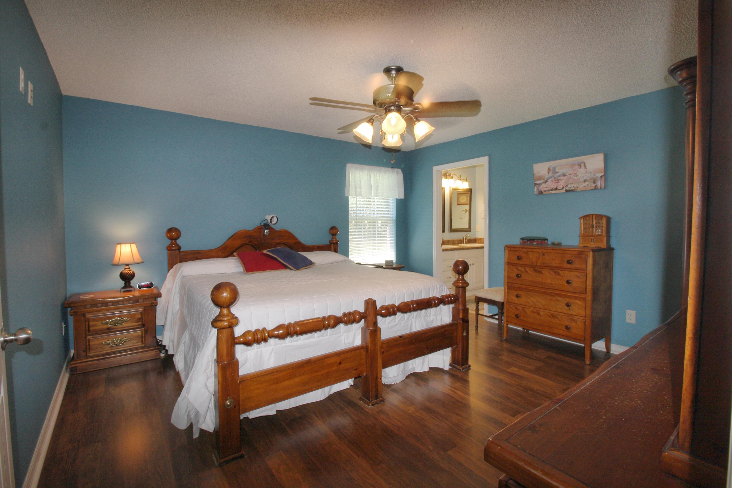 COUNTRY BREEZE ESTATES - Residential