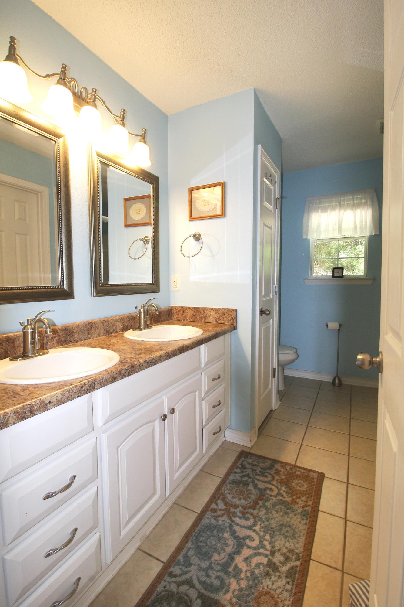 COUNTRY BREEZE ESTATES - Residential