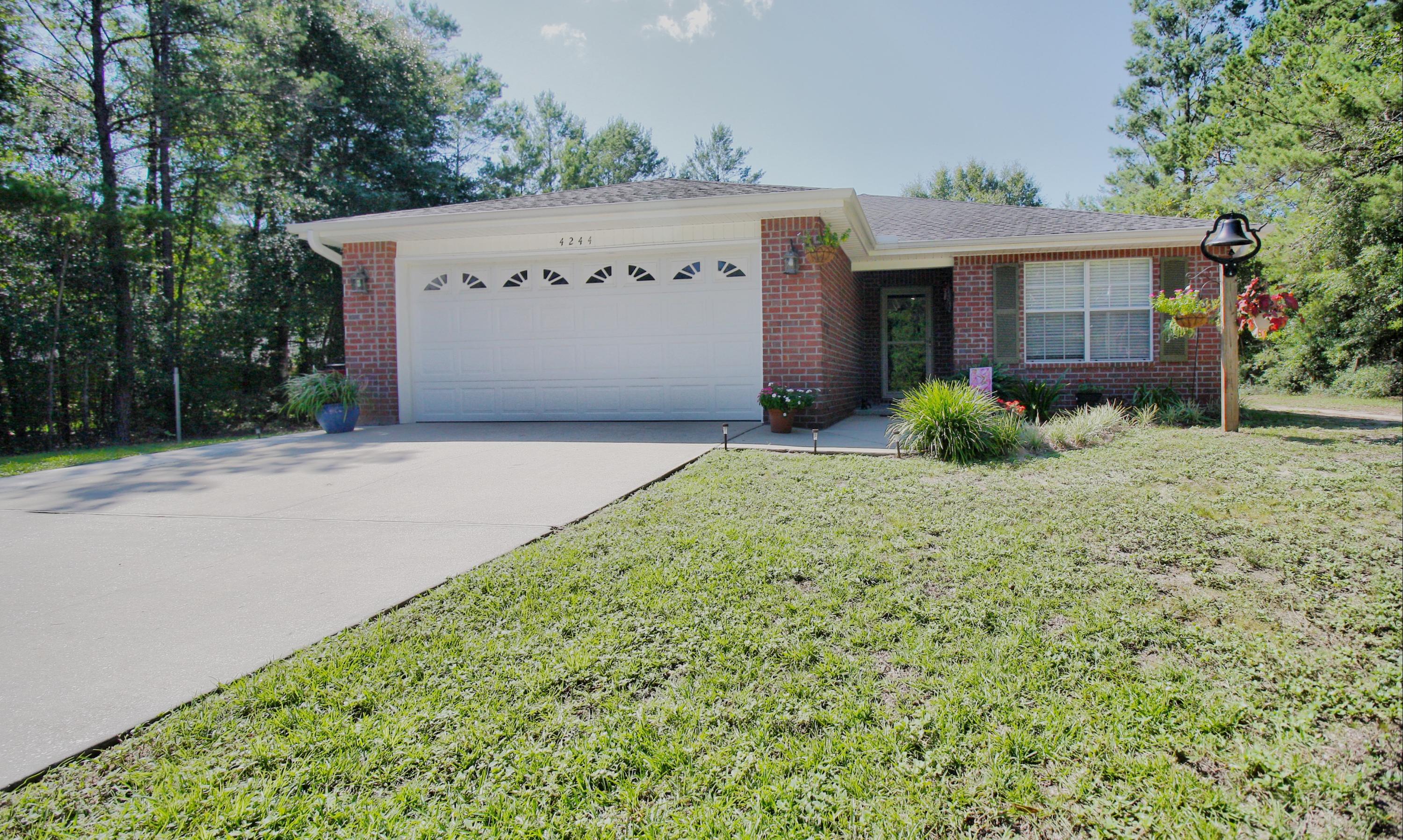 COUNTRY BREEZE ESTATES - Residential