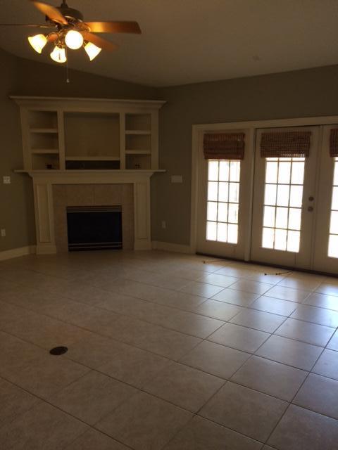 DIAMOND LAKES - Residential