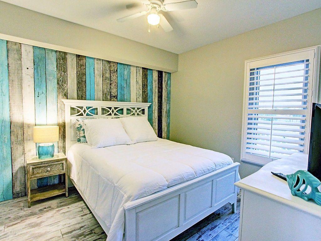 STERLING SHORES - Residential