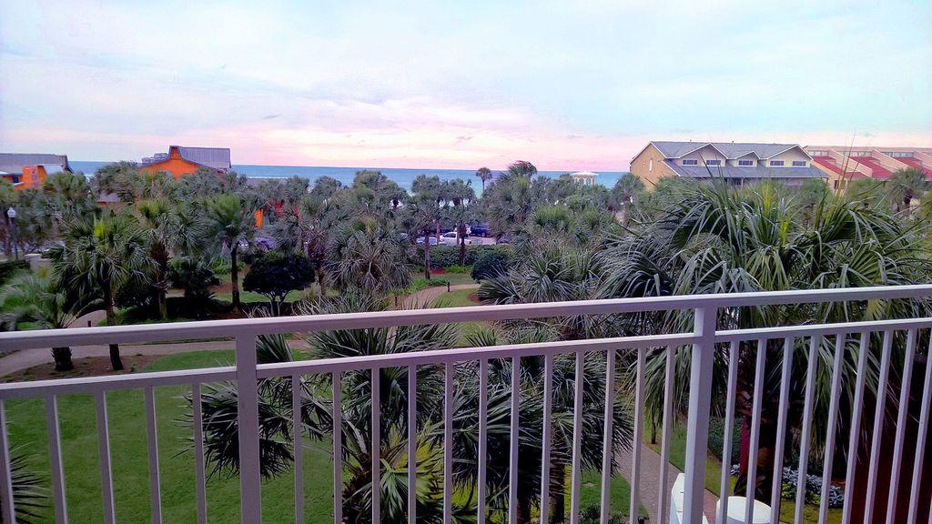 STERLING SHORES - Residential