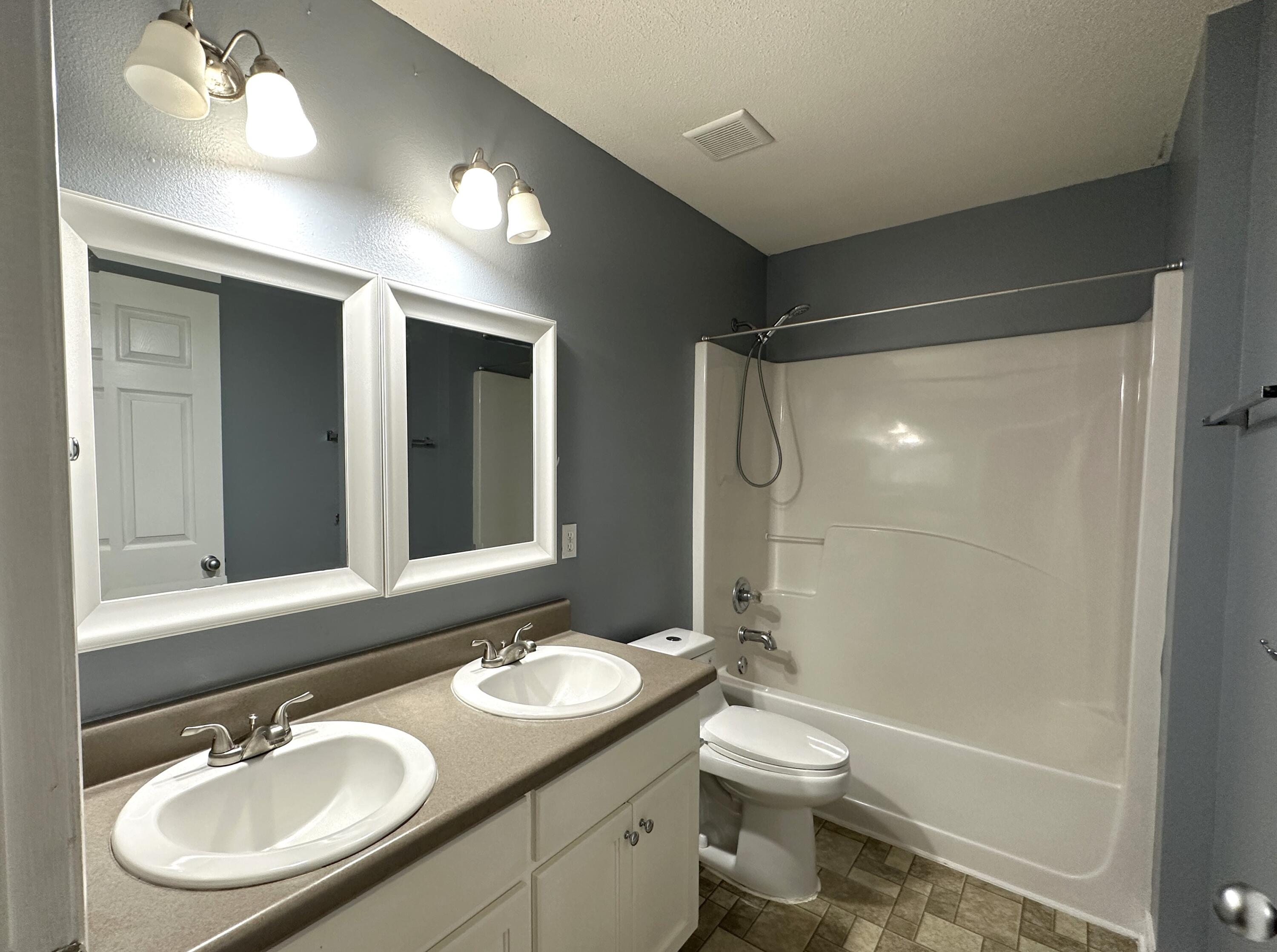 ALICIA PLACE - Residential Lease