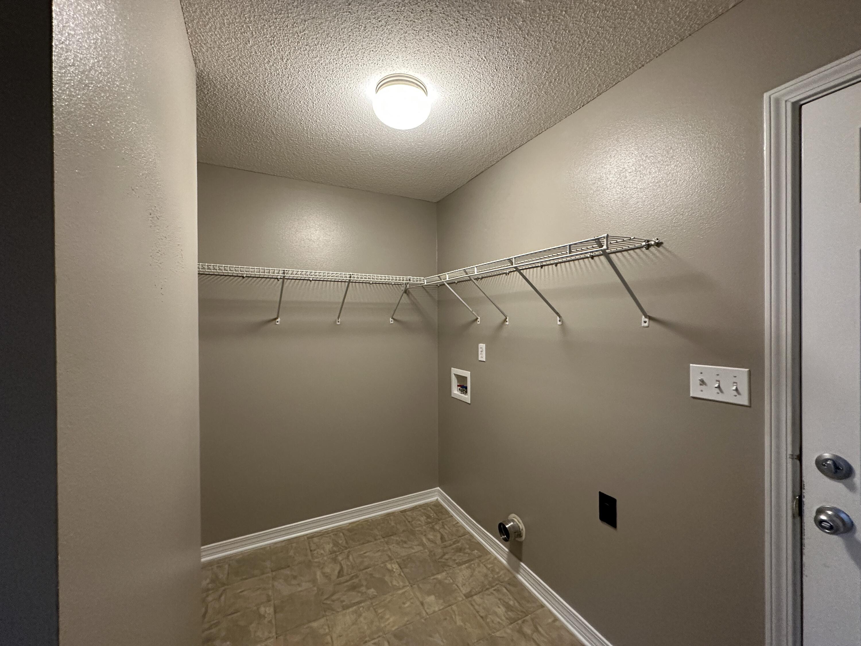 ALICIA PLACE - Residential Lease