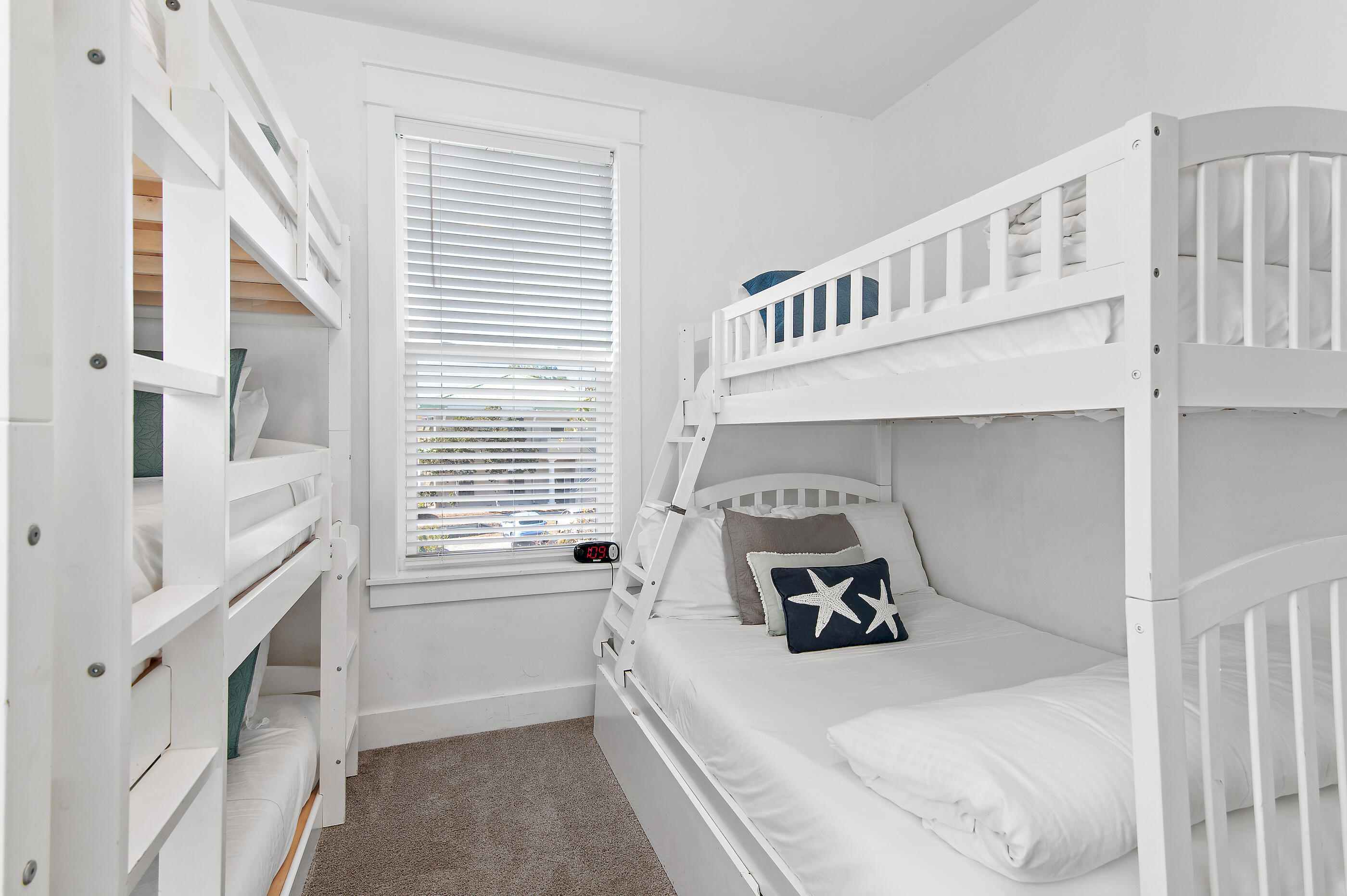 SUGAR SAND LANE - Residential