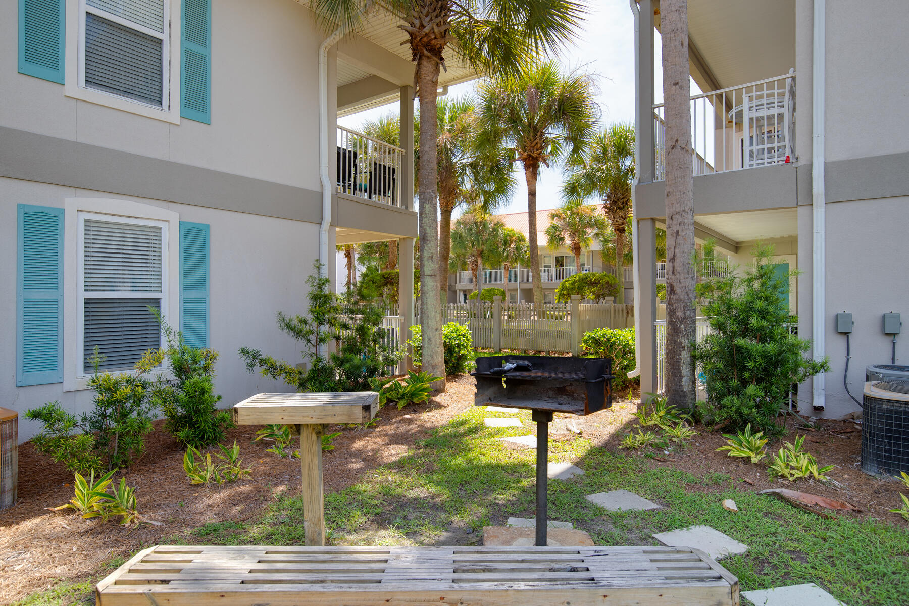 ROLLIN TIDE VILLAS - Residential