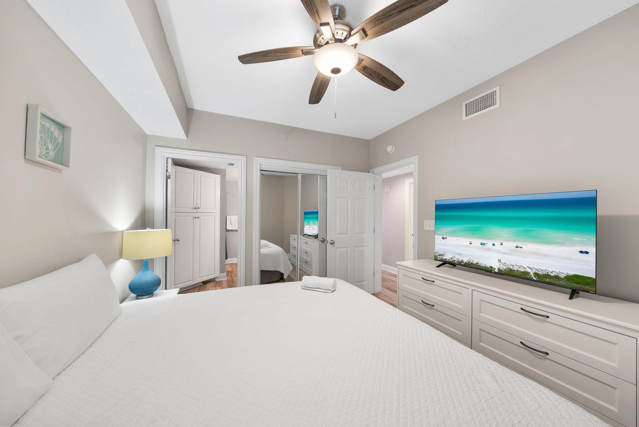 MAJESTIC BEACH TOWERS II - Residential