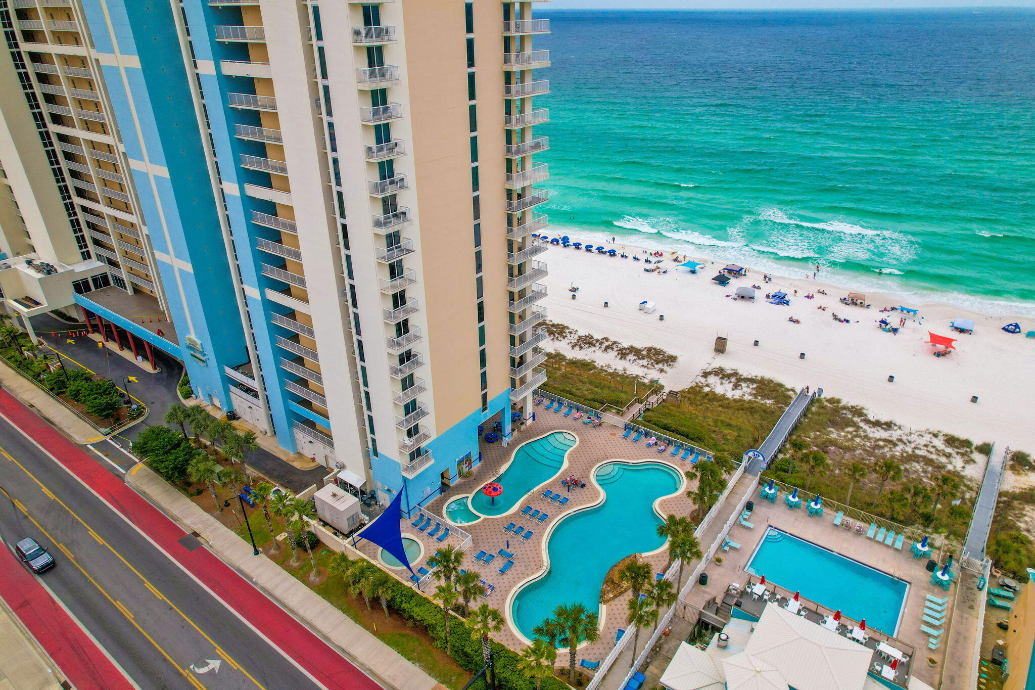 MAJESTIC BEACH TOWERS II - Residential