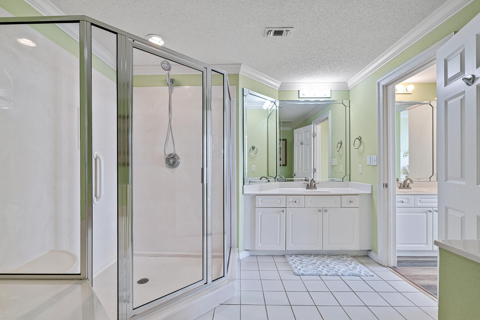 PEARL OF NAVARRE (THE) - Residential