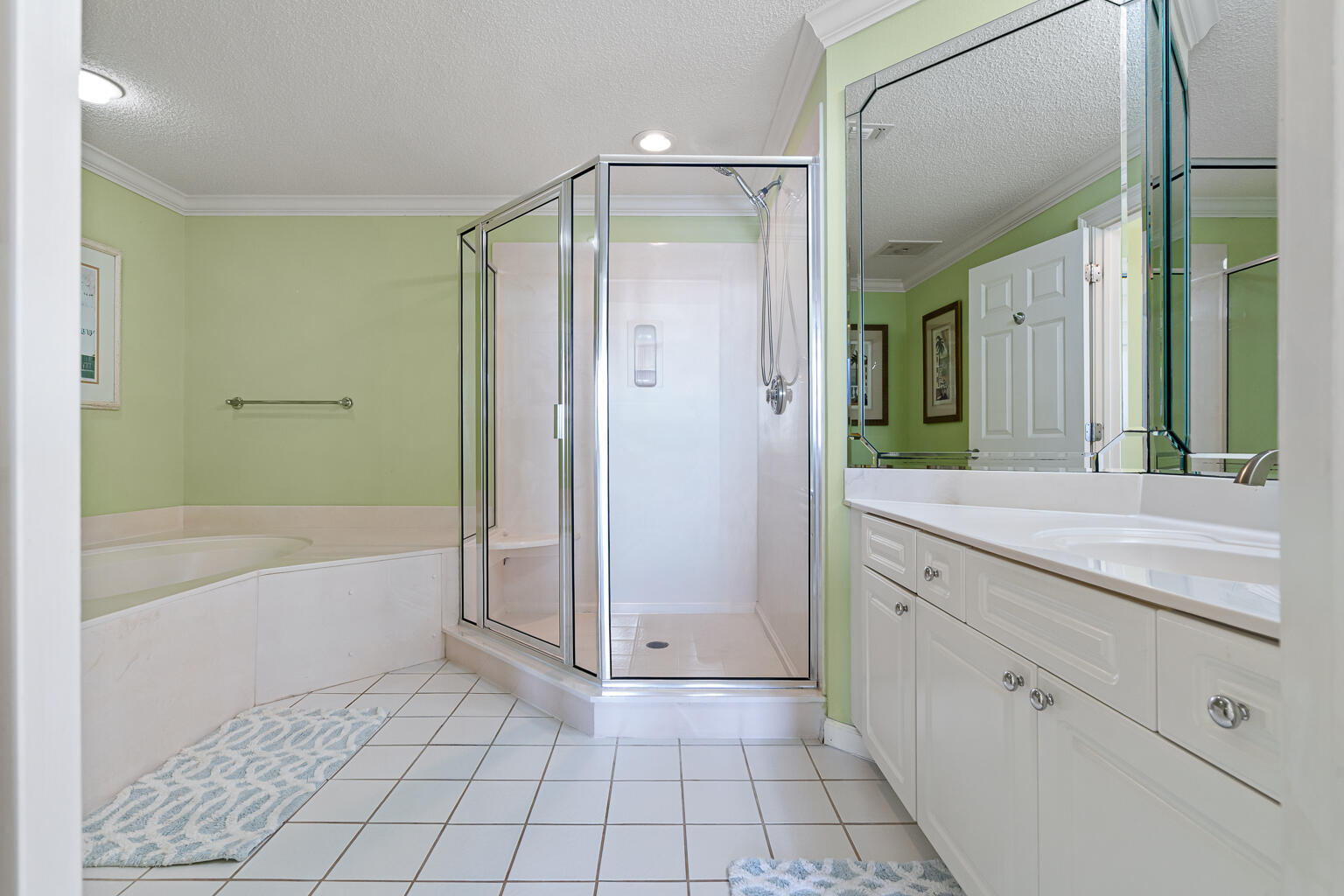 PEARL OF NAVARRE (THE) - Residential