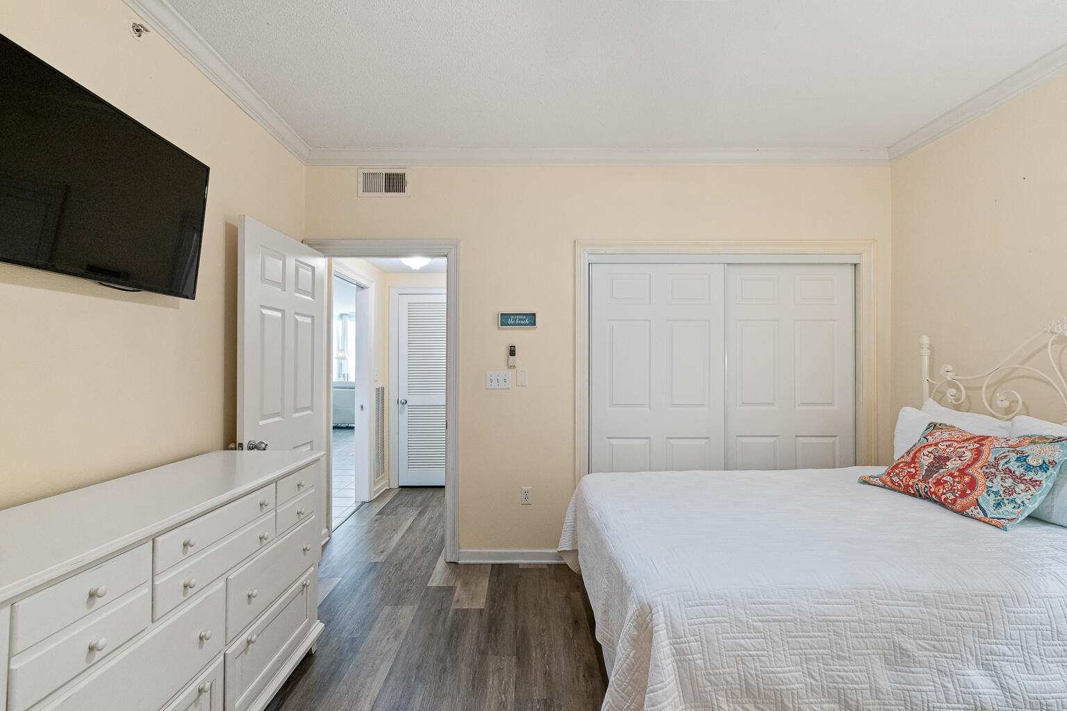 PEARL OF NAVARRE (THE) - Residential