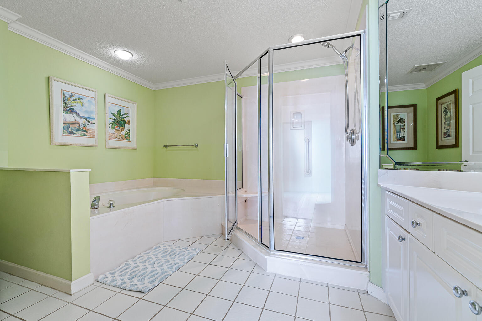 PEARL OF NAVARRE (THE) - Residential