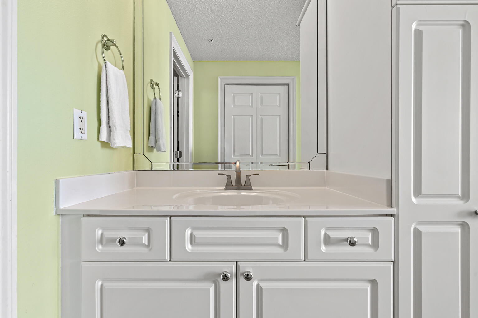 PEARL OF NAVARRE (THE) - Residential