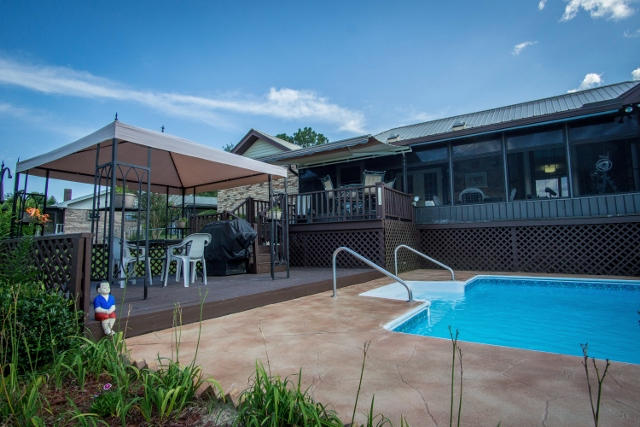 TEN LAKE ESTATES UNIT 2 - Residential